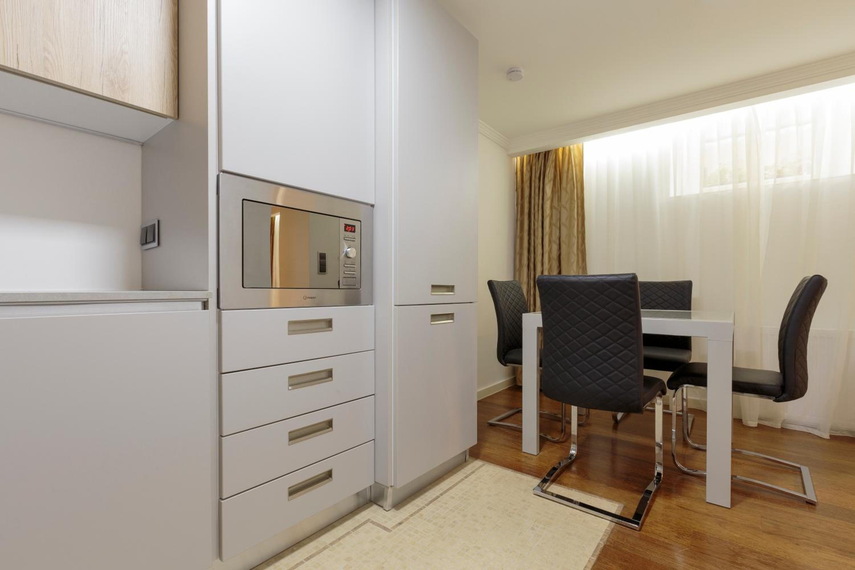 The Queen Luxury Apartments - Villa Vinicia