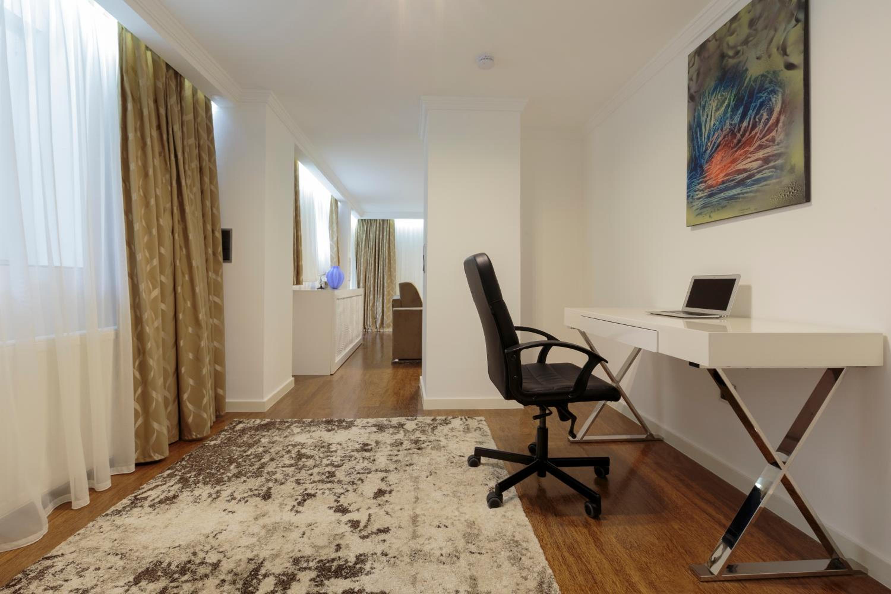 The Queen Luxury Apartments - Villa Vinicia