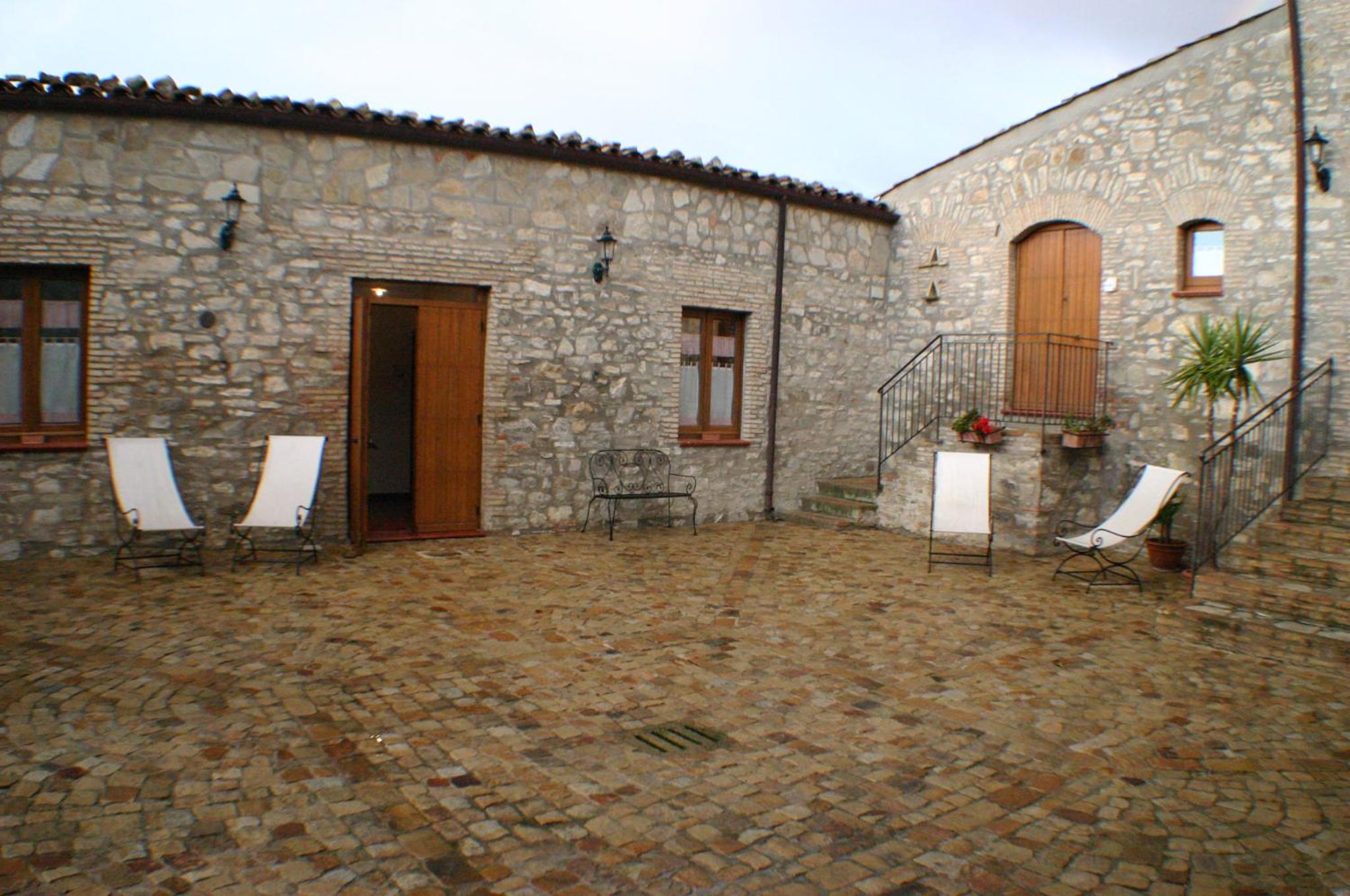Photo 8