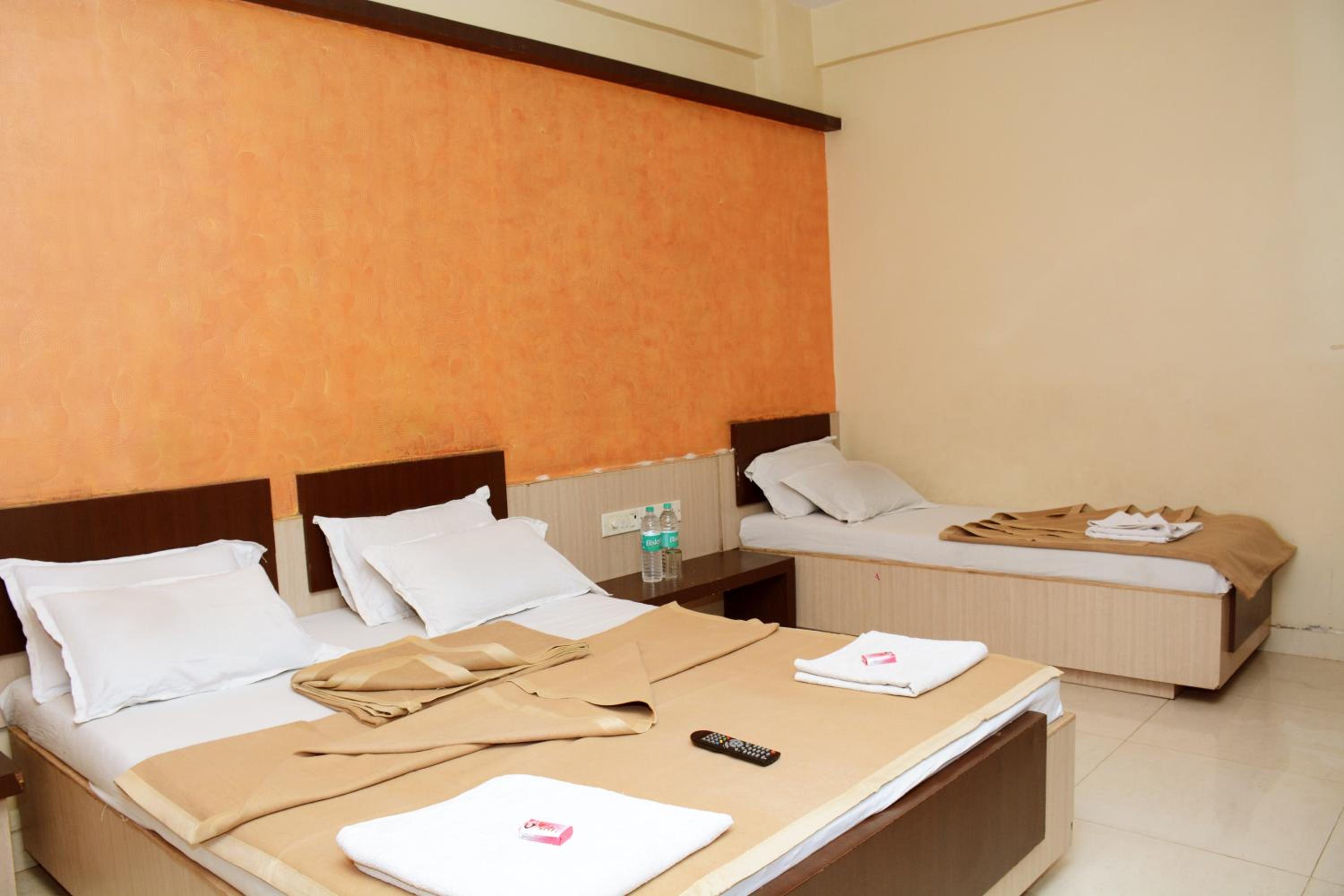 Shirdi Vacations - Hotel Sai Varsha - Property Image 12