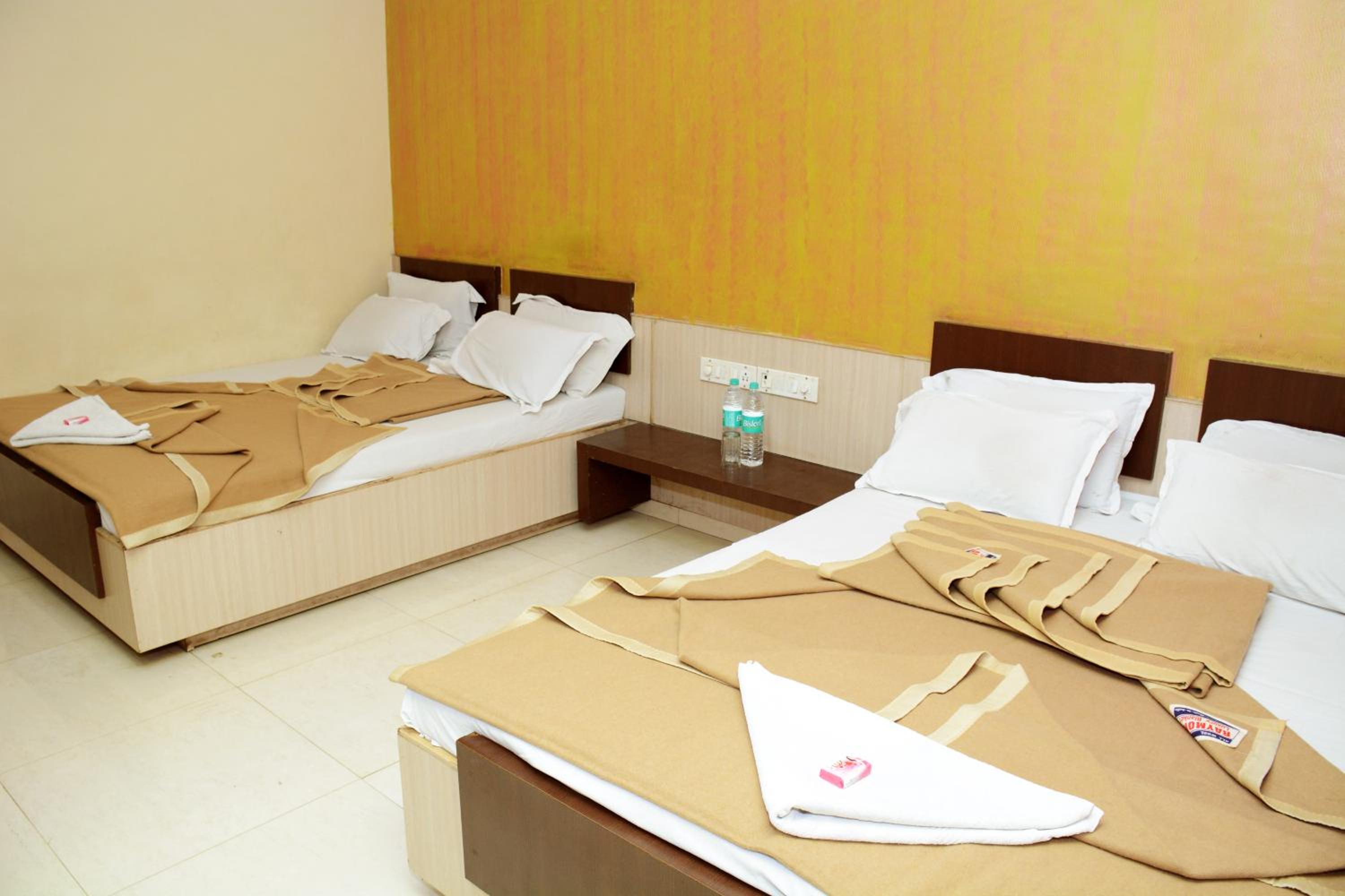 Shirdi Vacations - Hotel Sai Varsha - Property Image 7