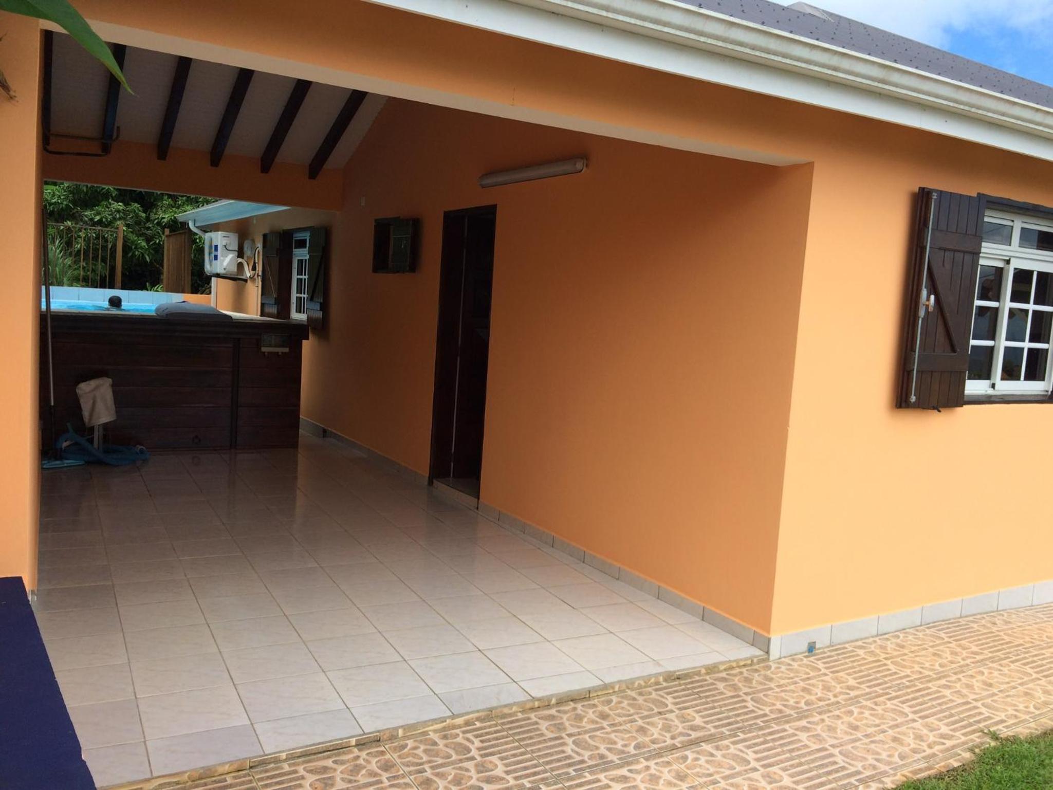 Villa Sofaia à sainte-rose, 9 pers, 3 chambres, vue mer et montagne, piscine privée view 4