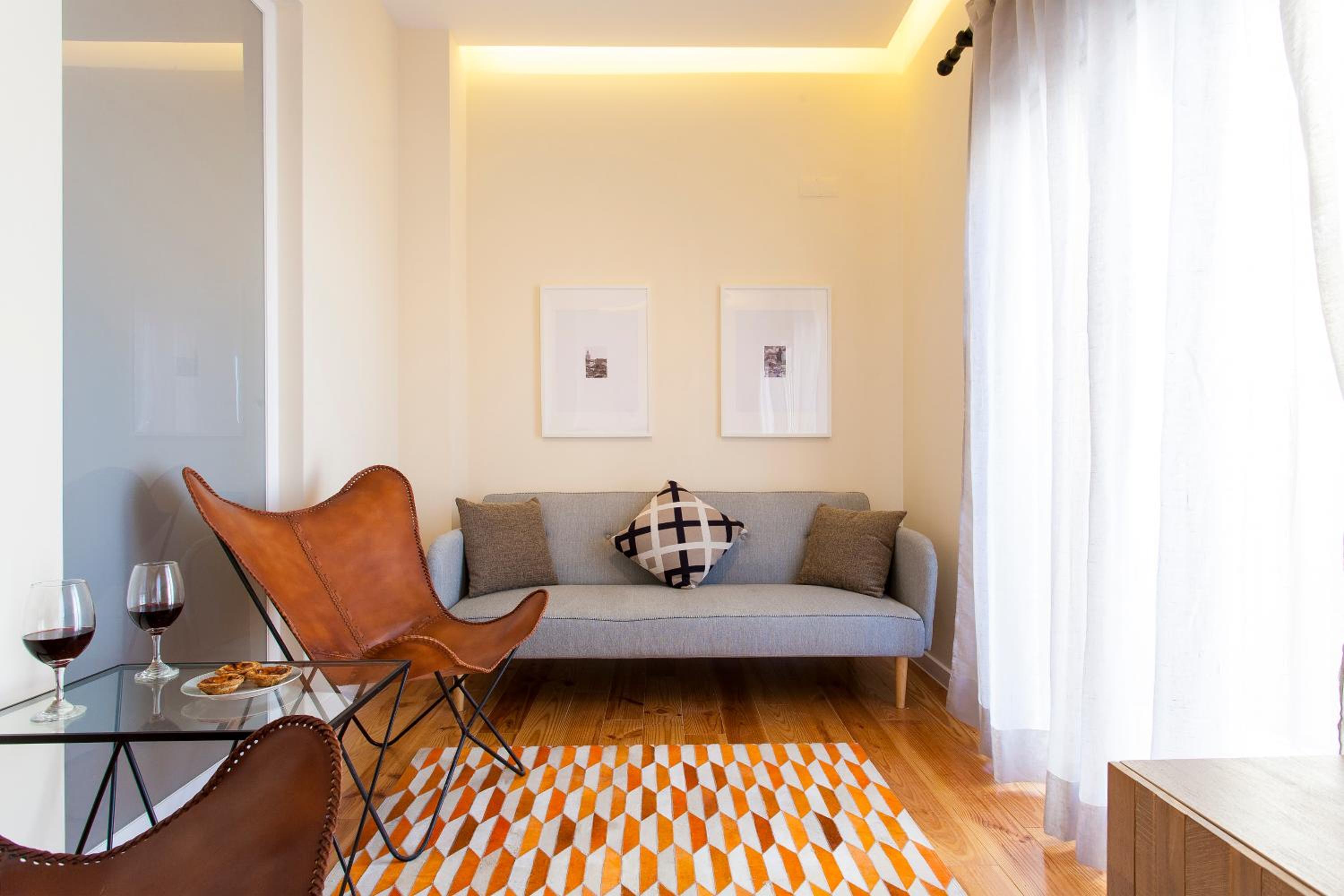 GuestReady - Stylish apt w/ balcony in Graca view 3
