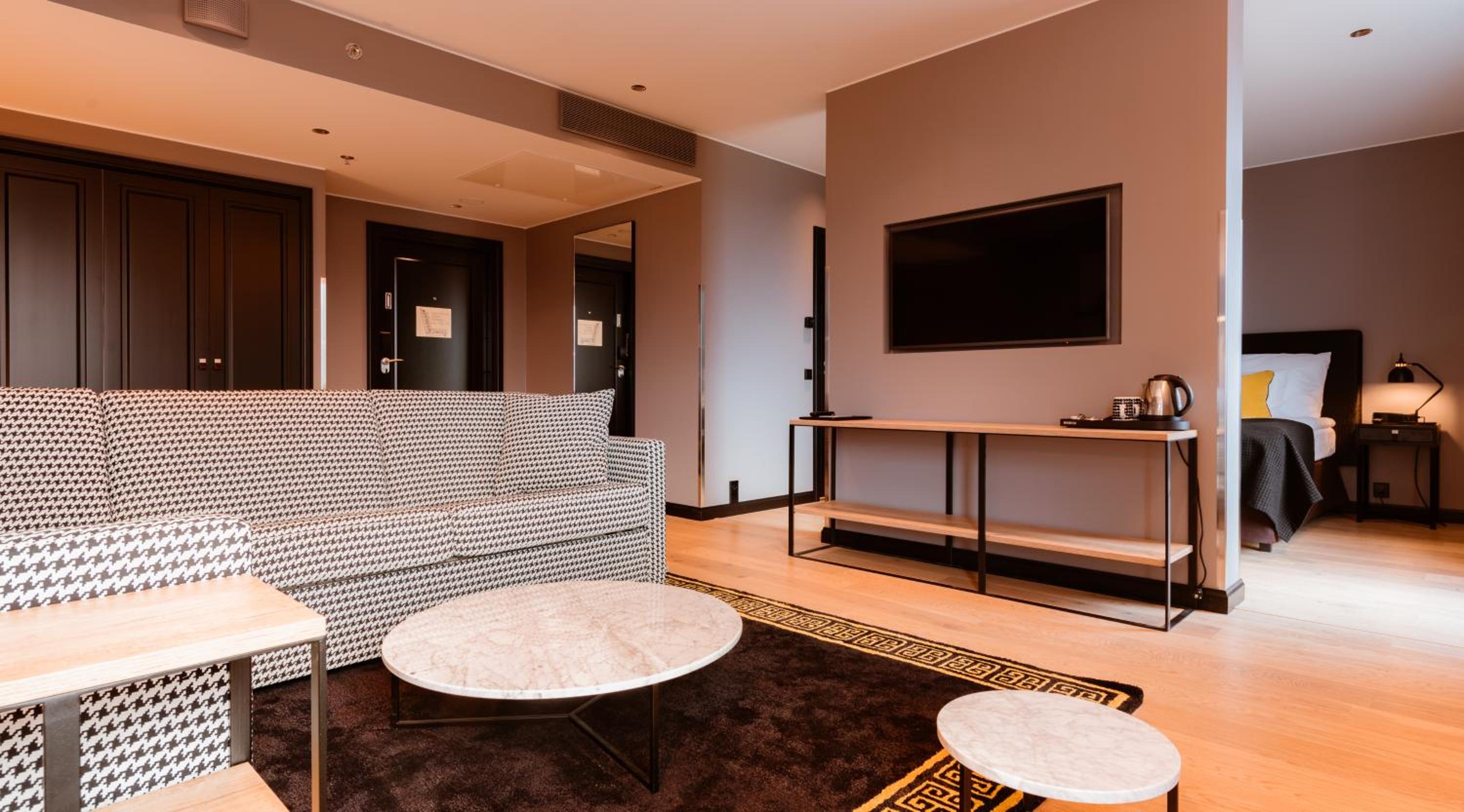 Vantaa Vacations - Clarion Hotel Aviapolis - Property Image 1