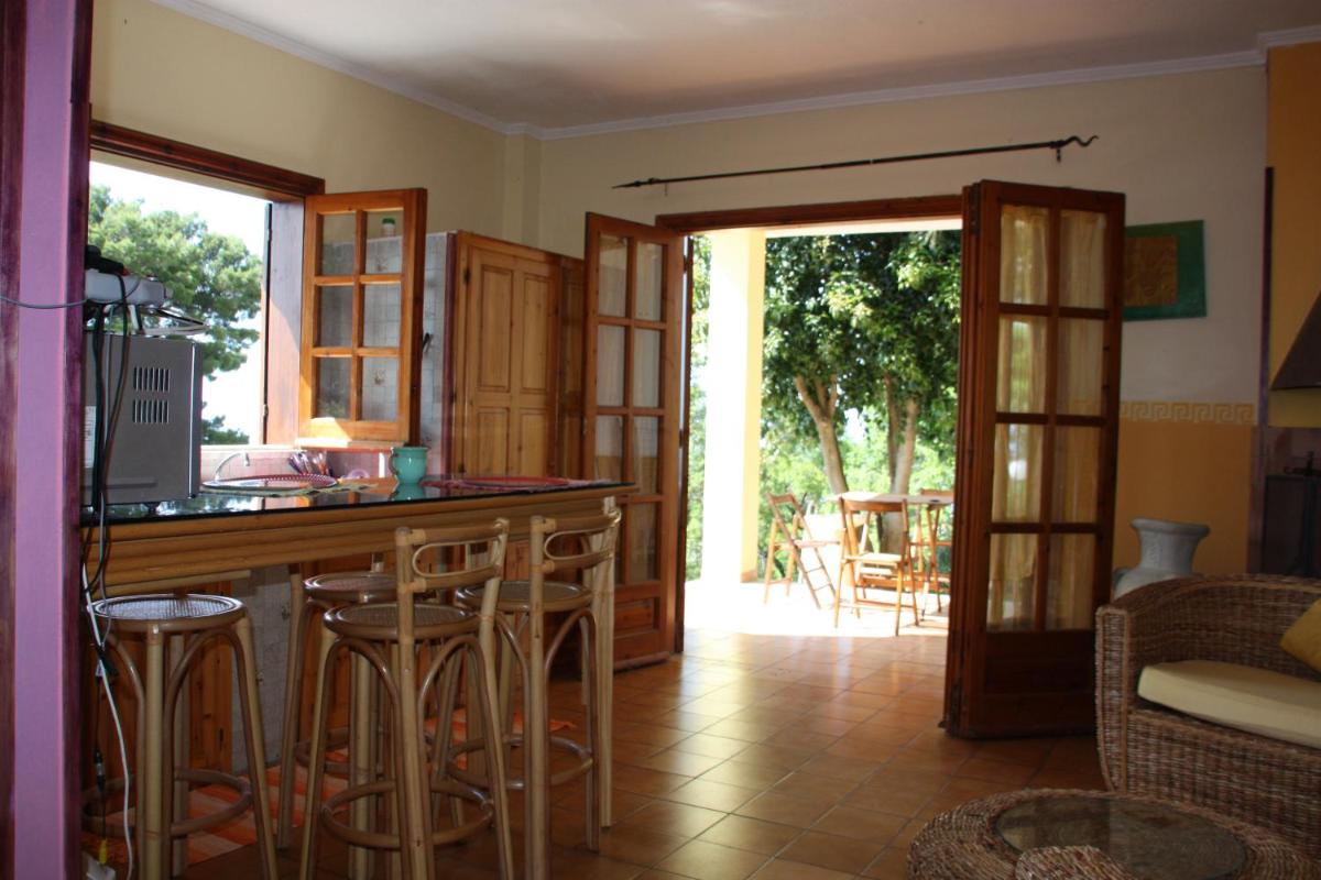 Photo 8