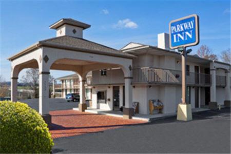 Hotel Parkway Inn - Image 1