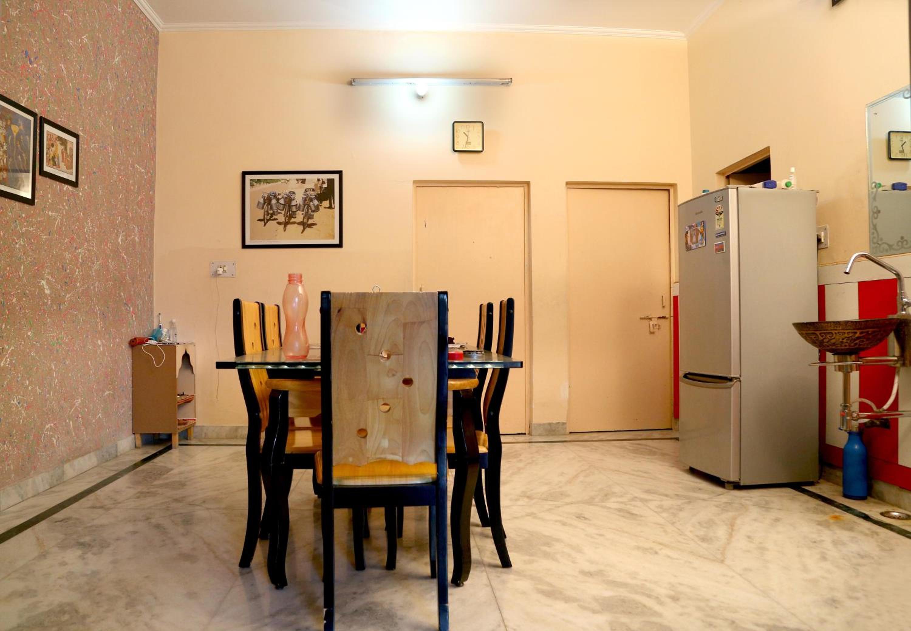 Tuk Tuk Homestay