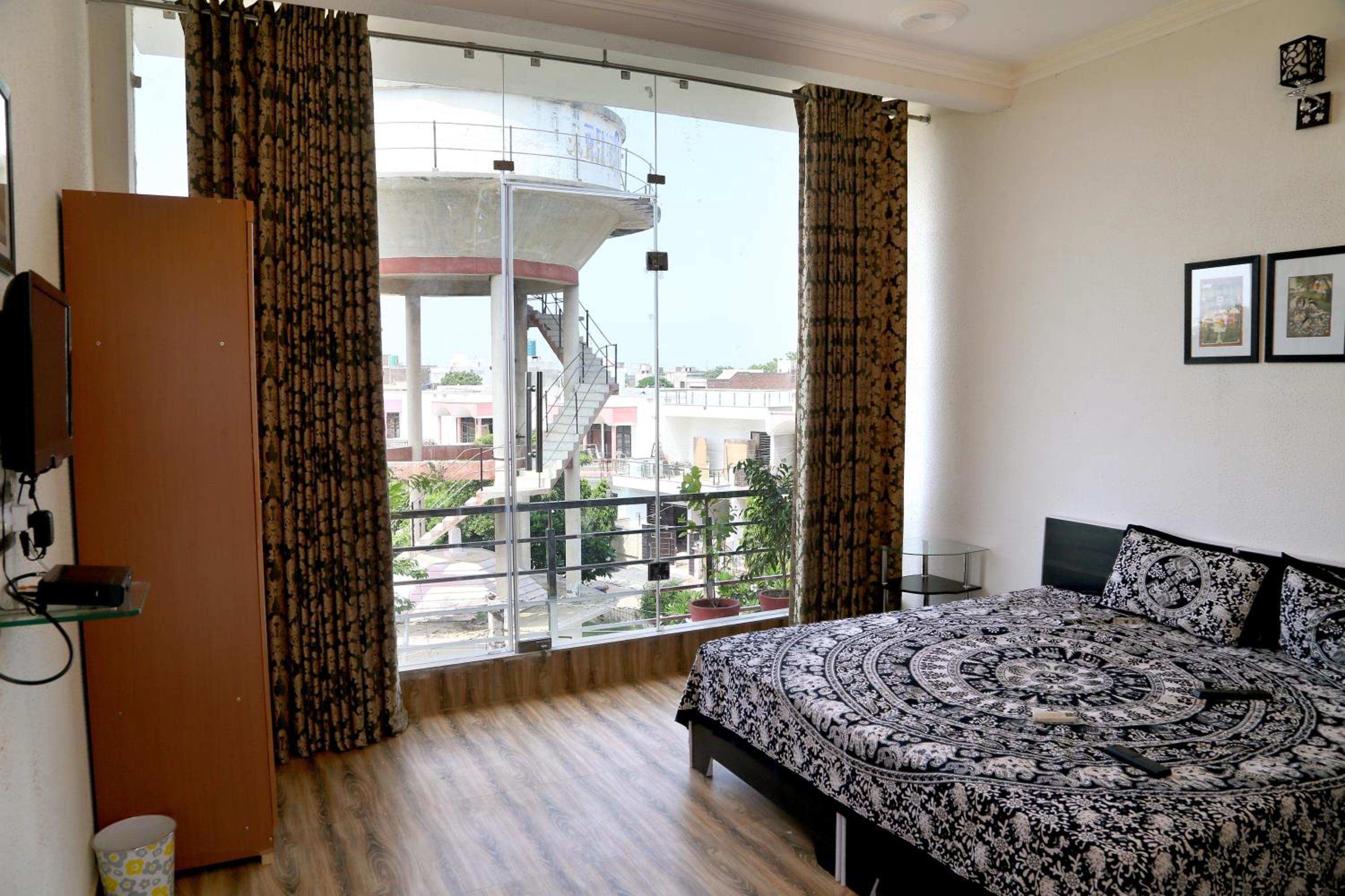 Tuk Tuk Homestay