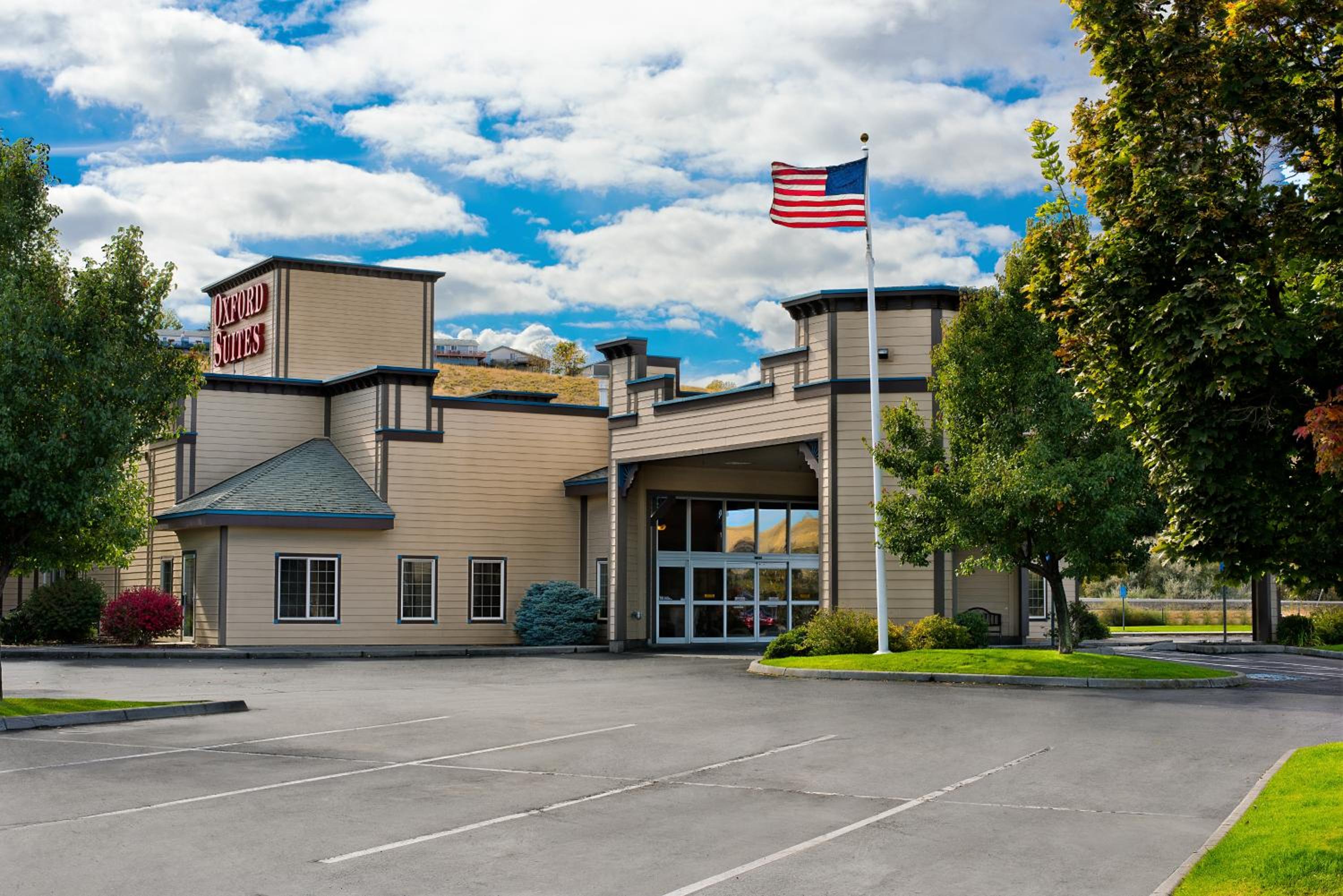 Pendleton Vacations - Oxford Suites Pendleton - Property Image 3