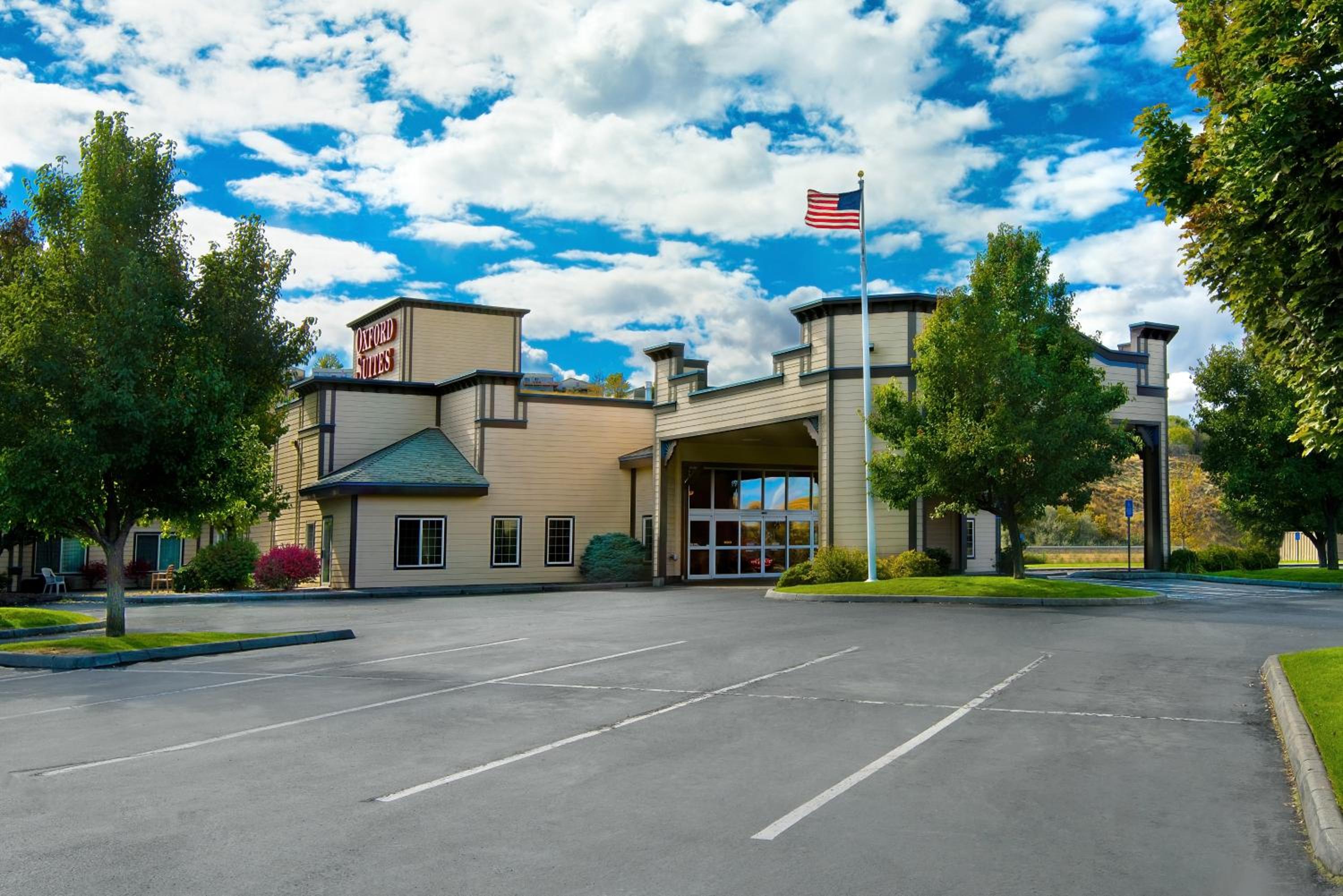 Pendleton Vacations - Oxford Suites Pendleton - Property Image 2