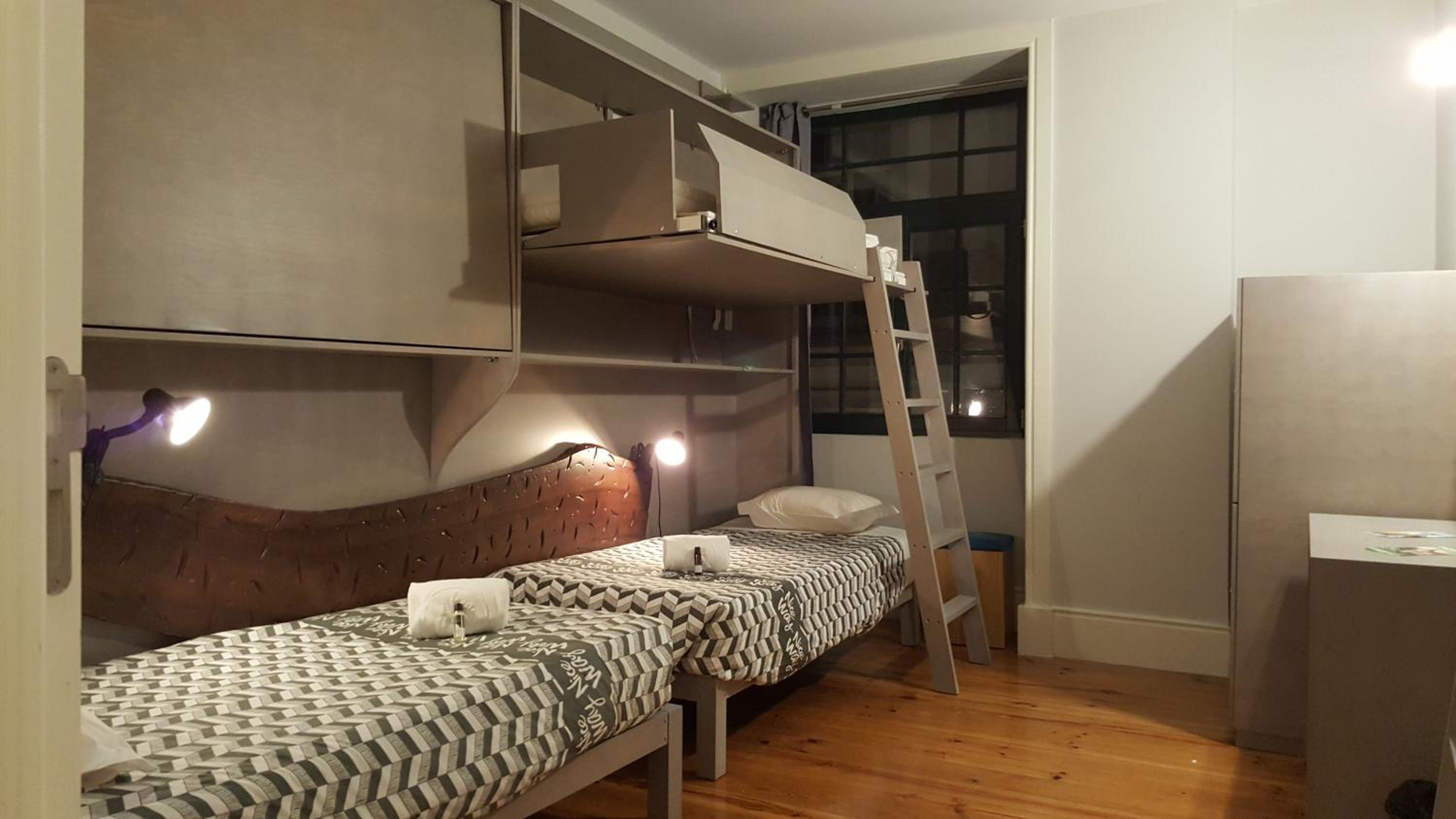 Nice Way Porto Hostel