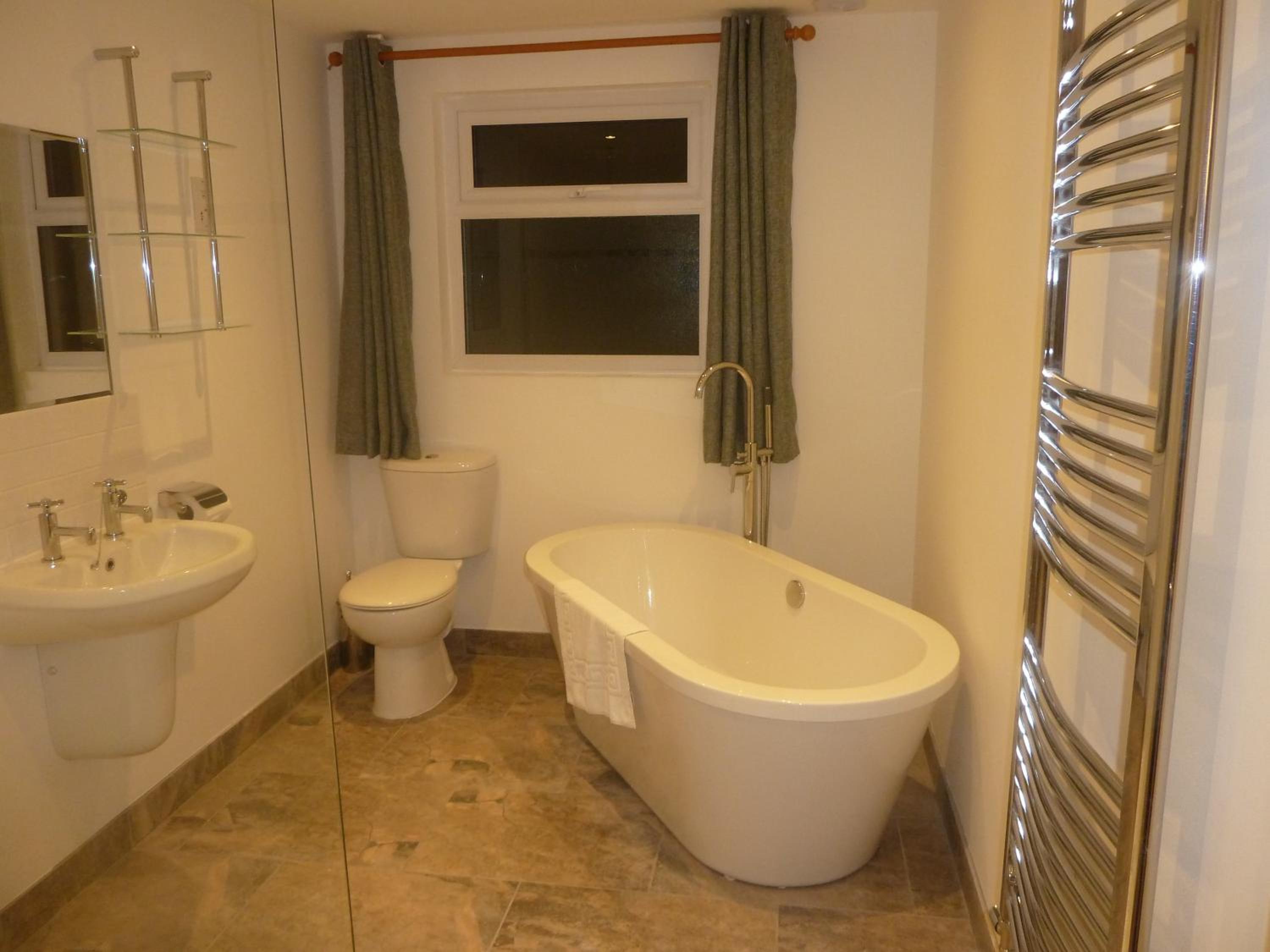 Parrett Hotel