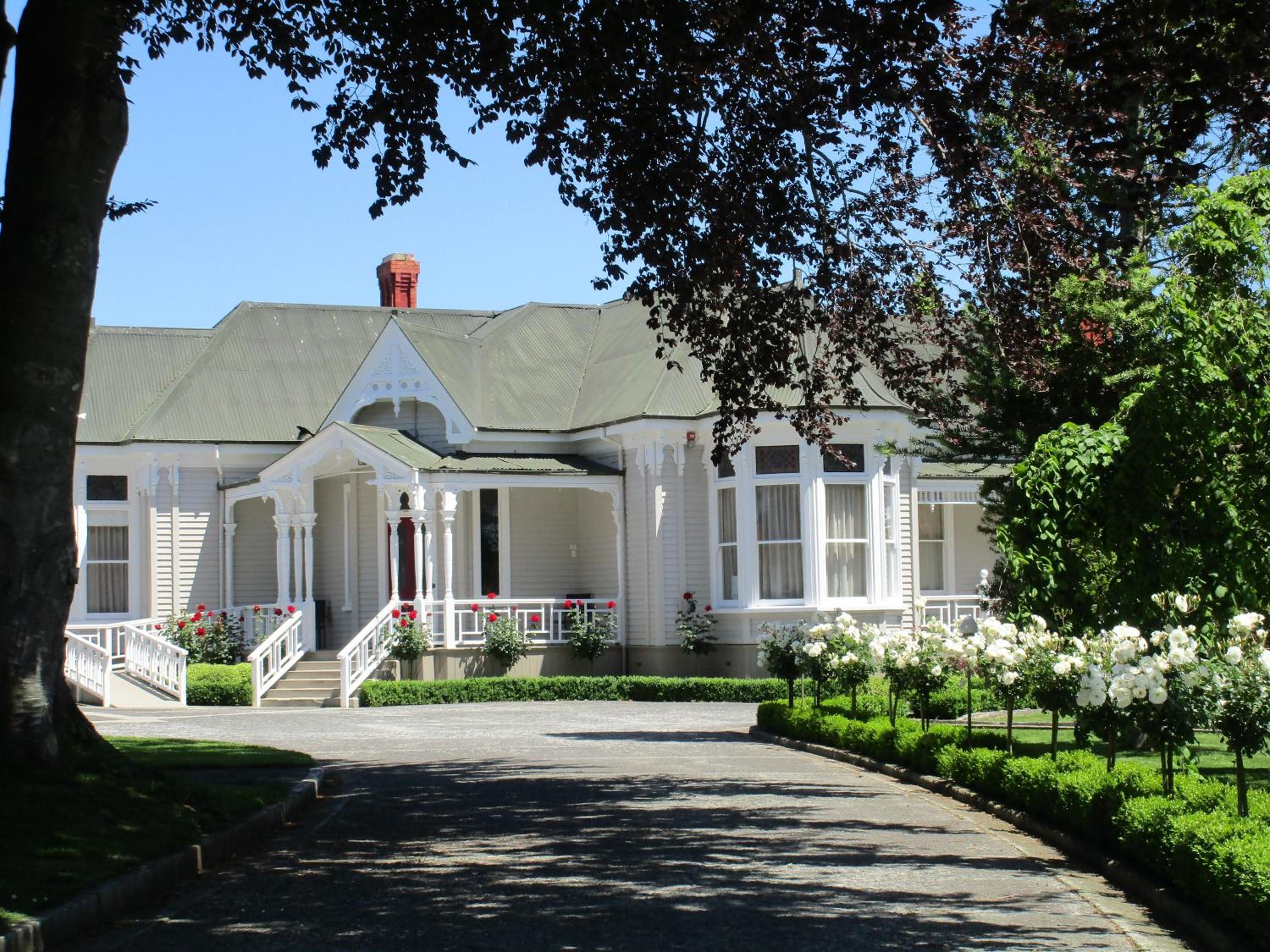 Valmai House & Motel Cambridge