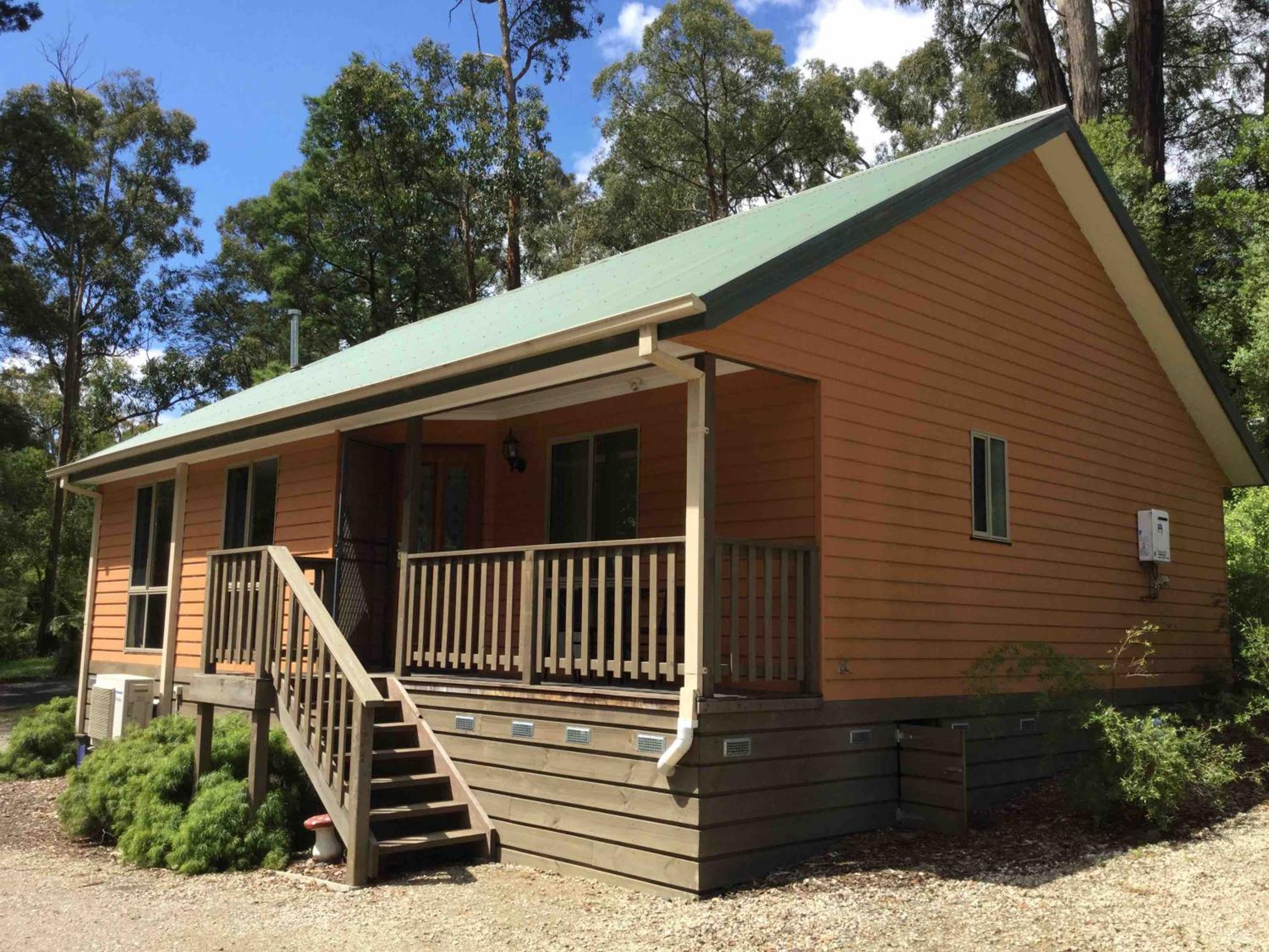 Emerald Creek Cottages view 2