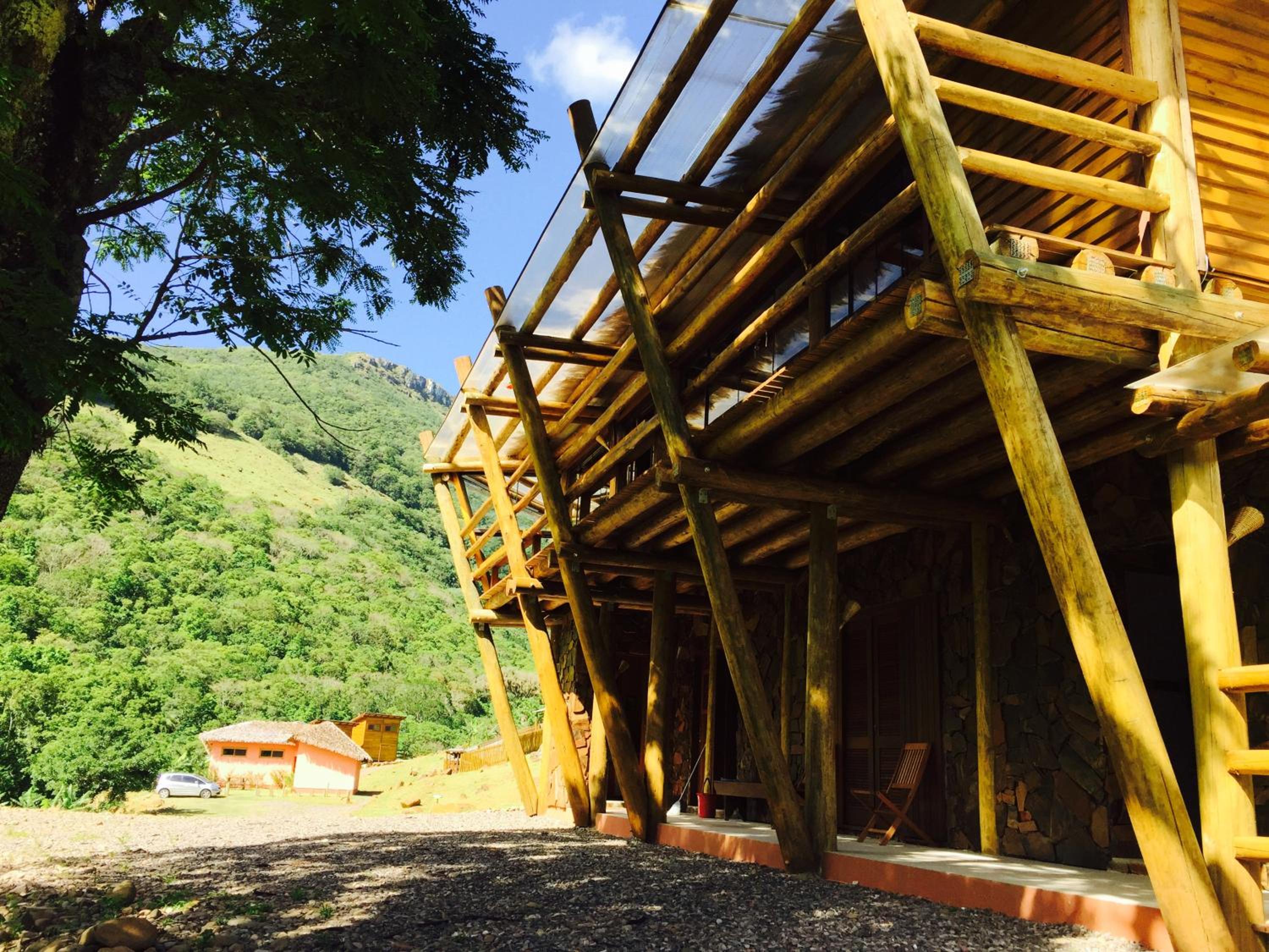 Cachoeira dos Borges Cabanas e Parque