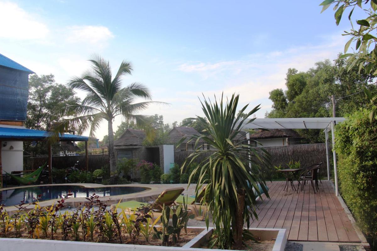 outdoor BBQ area