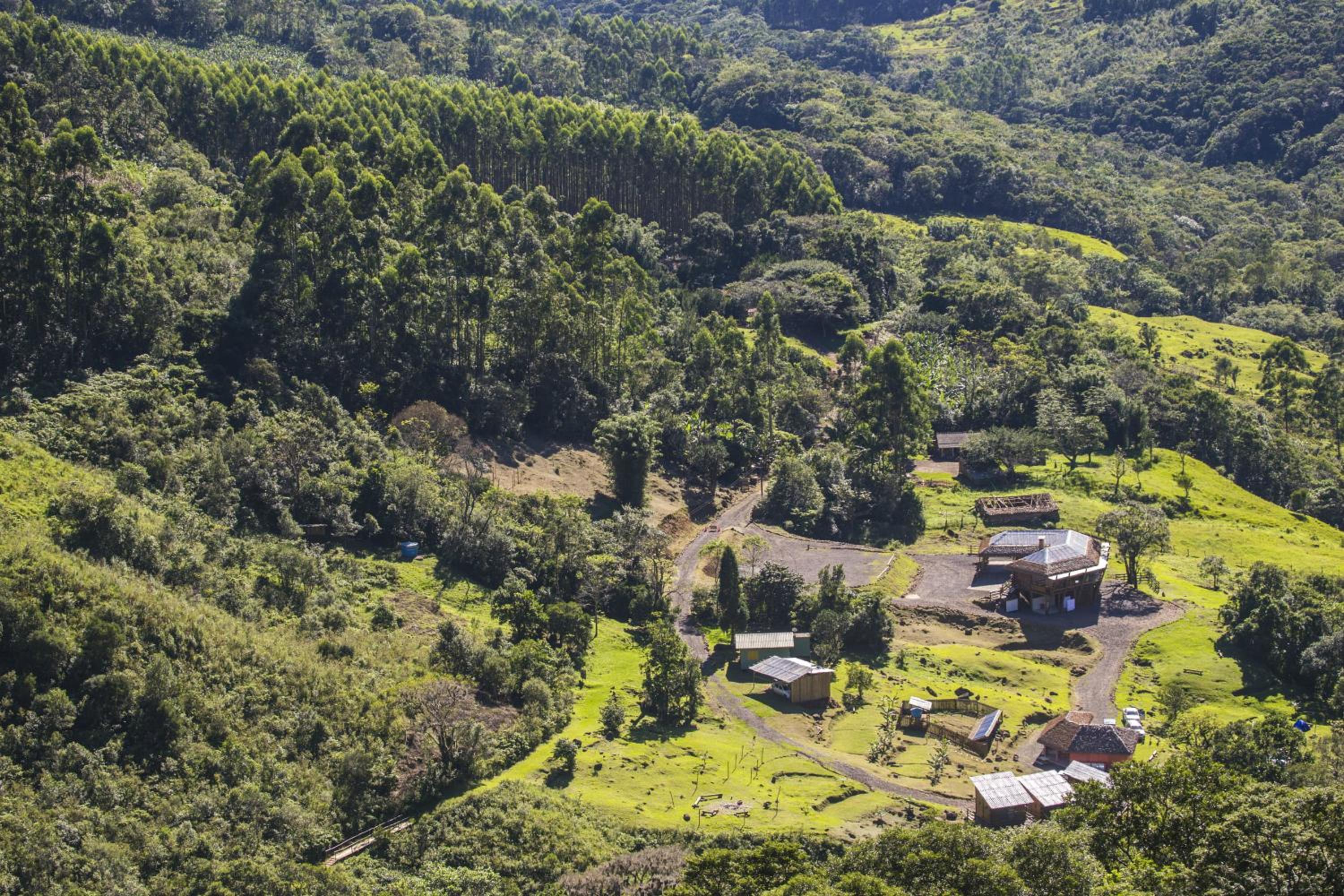 Cachoeira dos Borges Cabanas e Parque