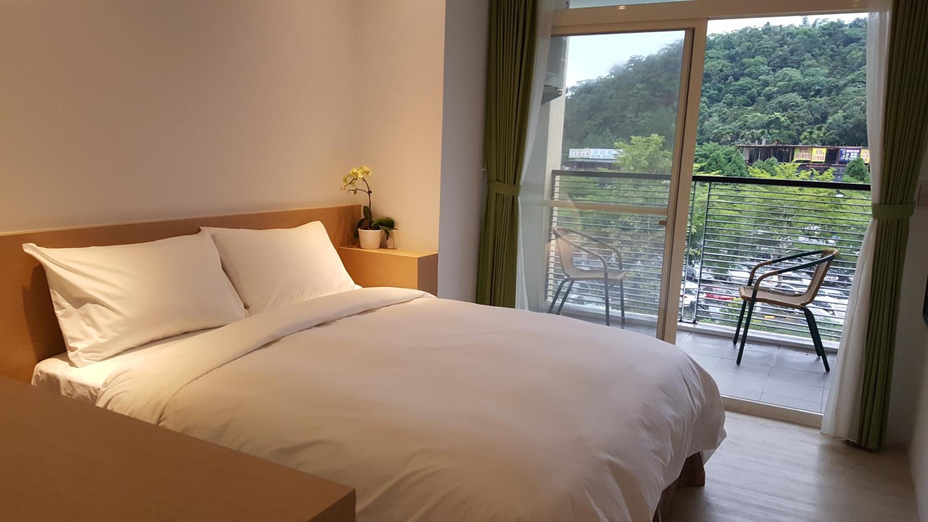 Ze Hu B&B