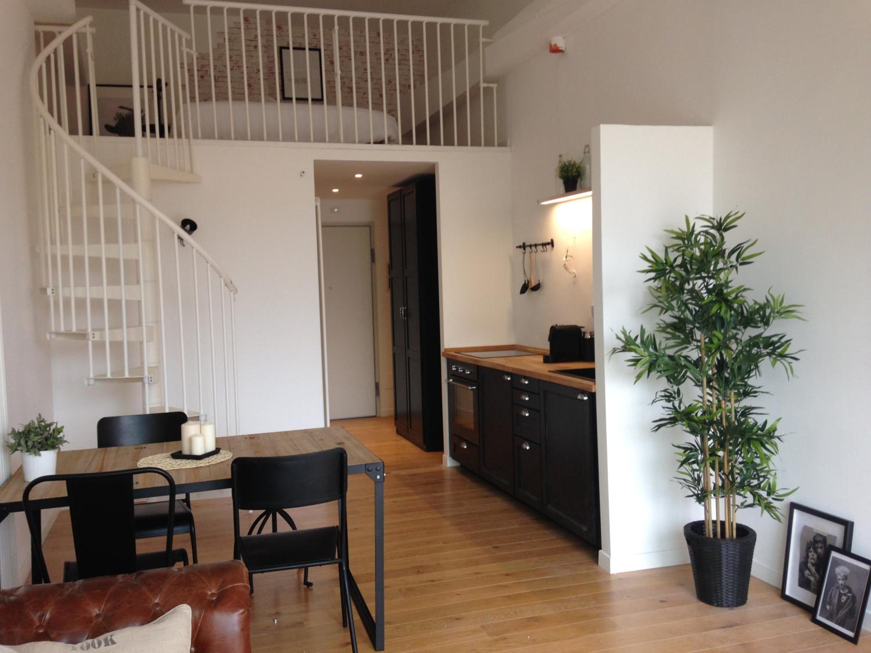 Industia Loft Apartment