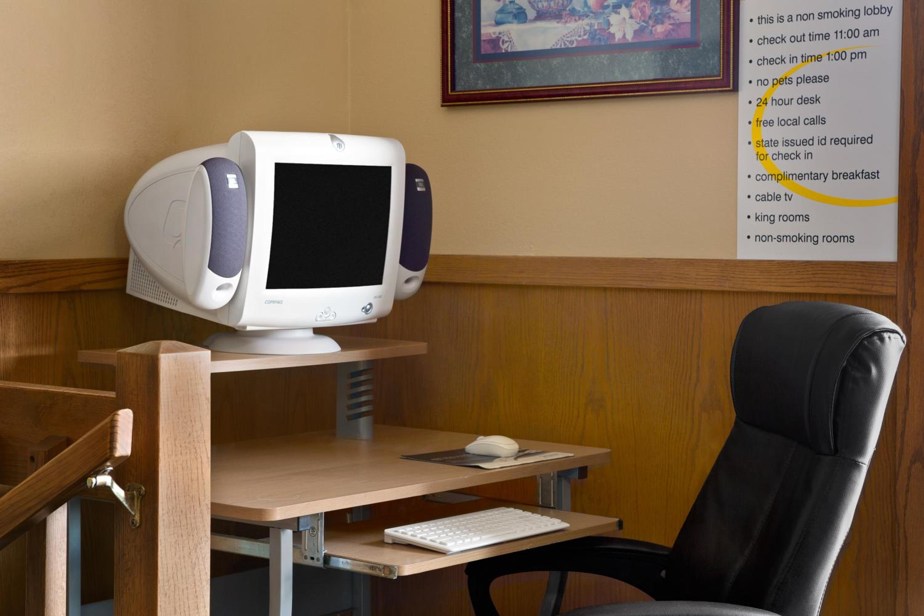 Russellville Vacations - Super 8 by Wyndham Russellville - Property Image 13