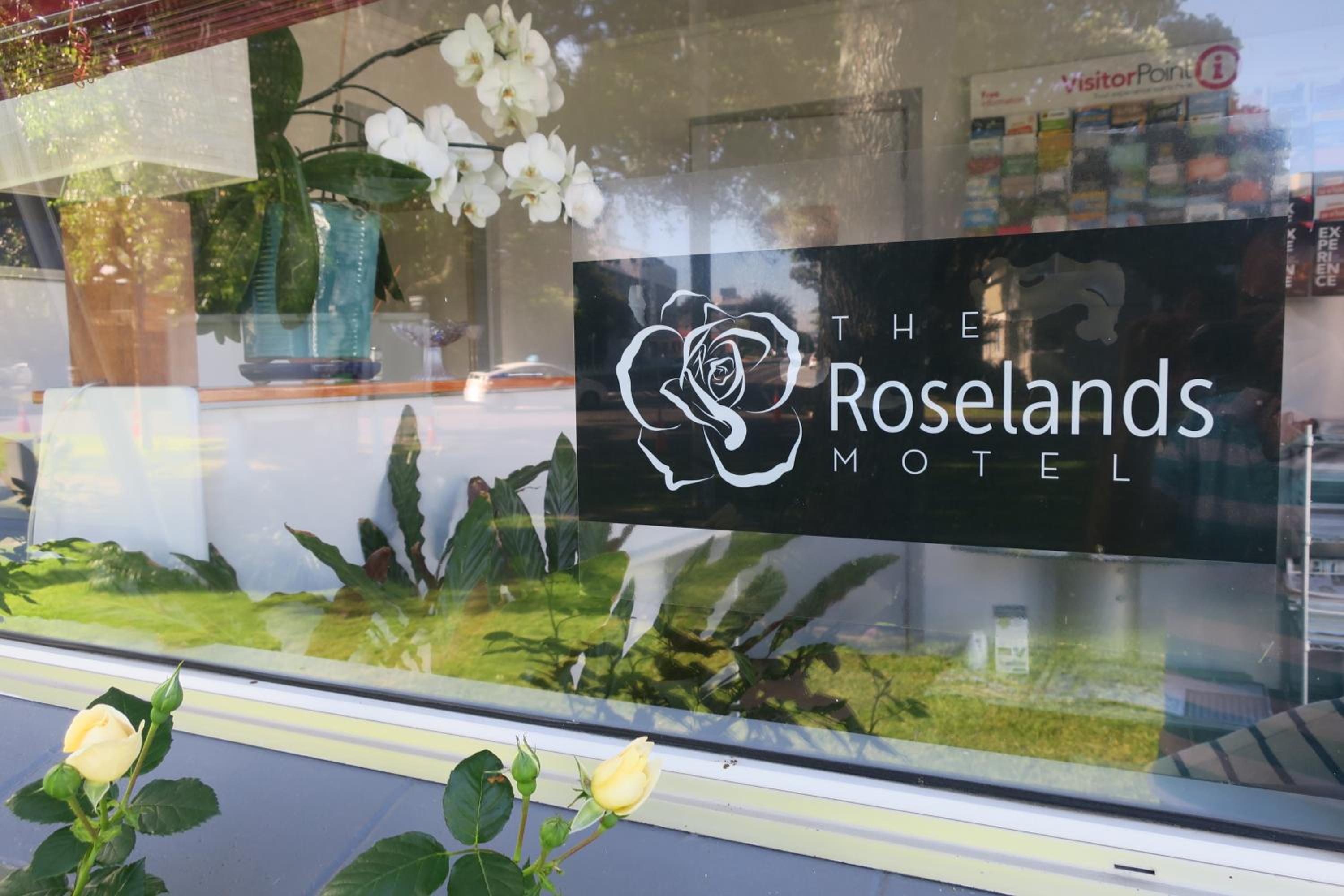 Roselands Motel