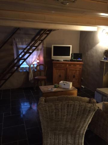 Gîte de Corbion une envie d'Ailleurs 6personnes et le Pt Bonheur 2 personnes