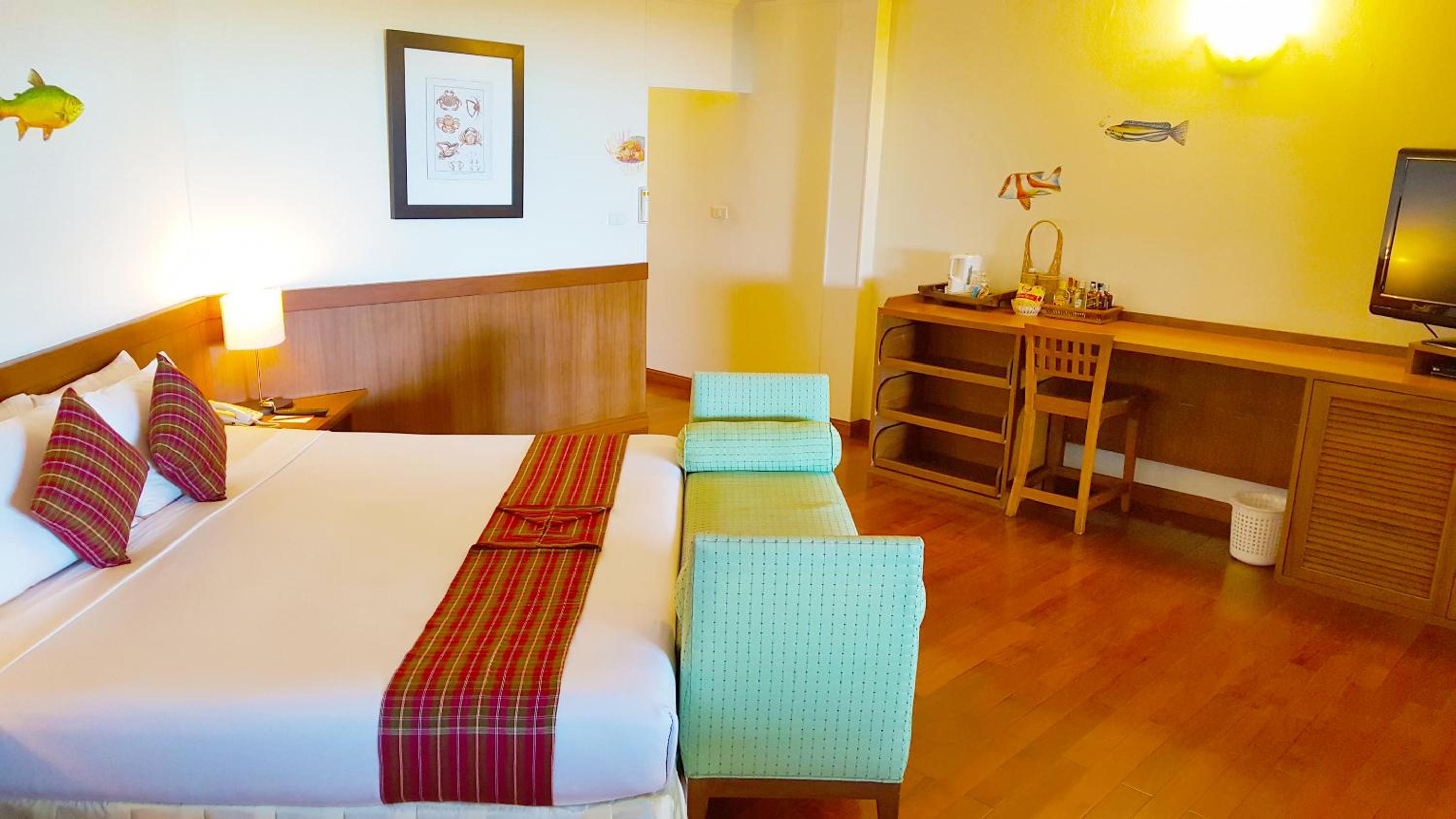 Birds and Bees Resort