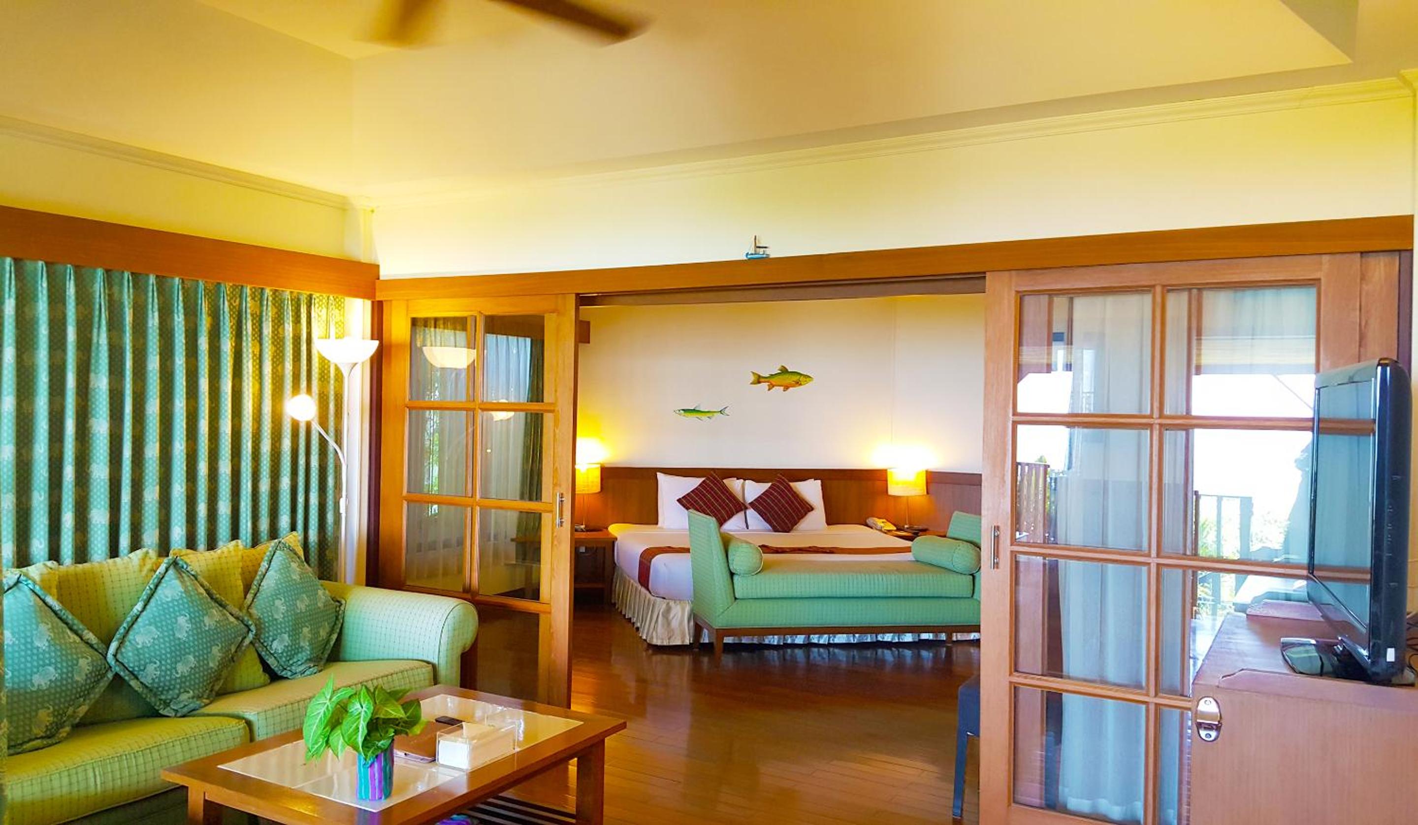 Birds and Bees Resort