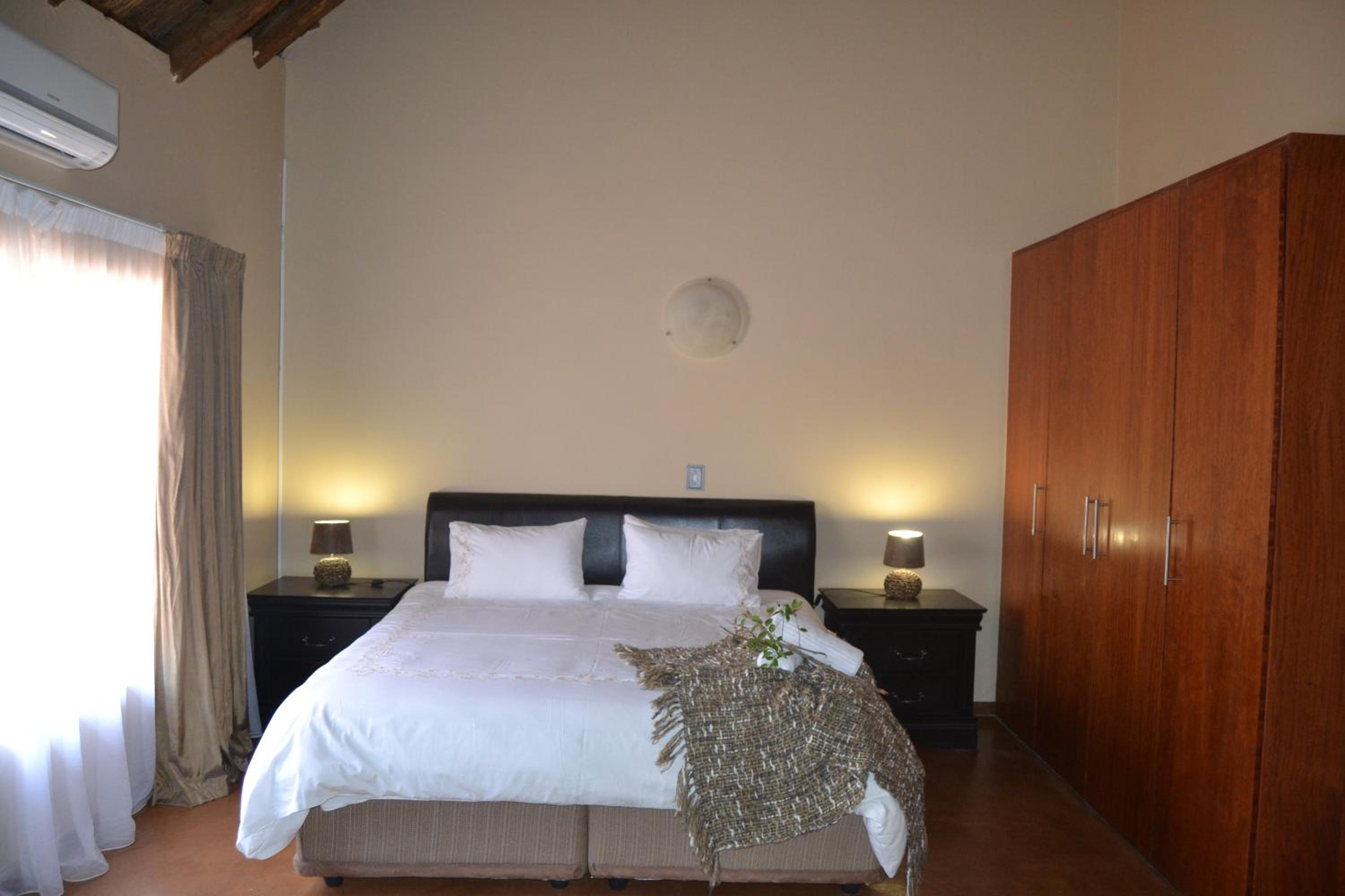 Thabaledi Game Lodge