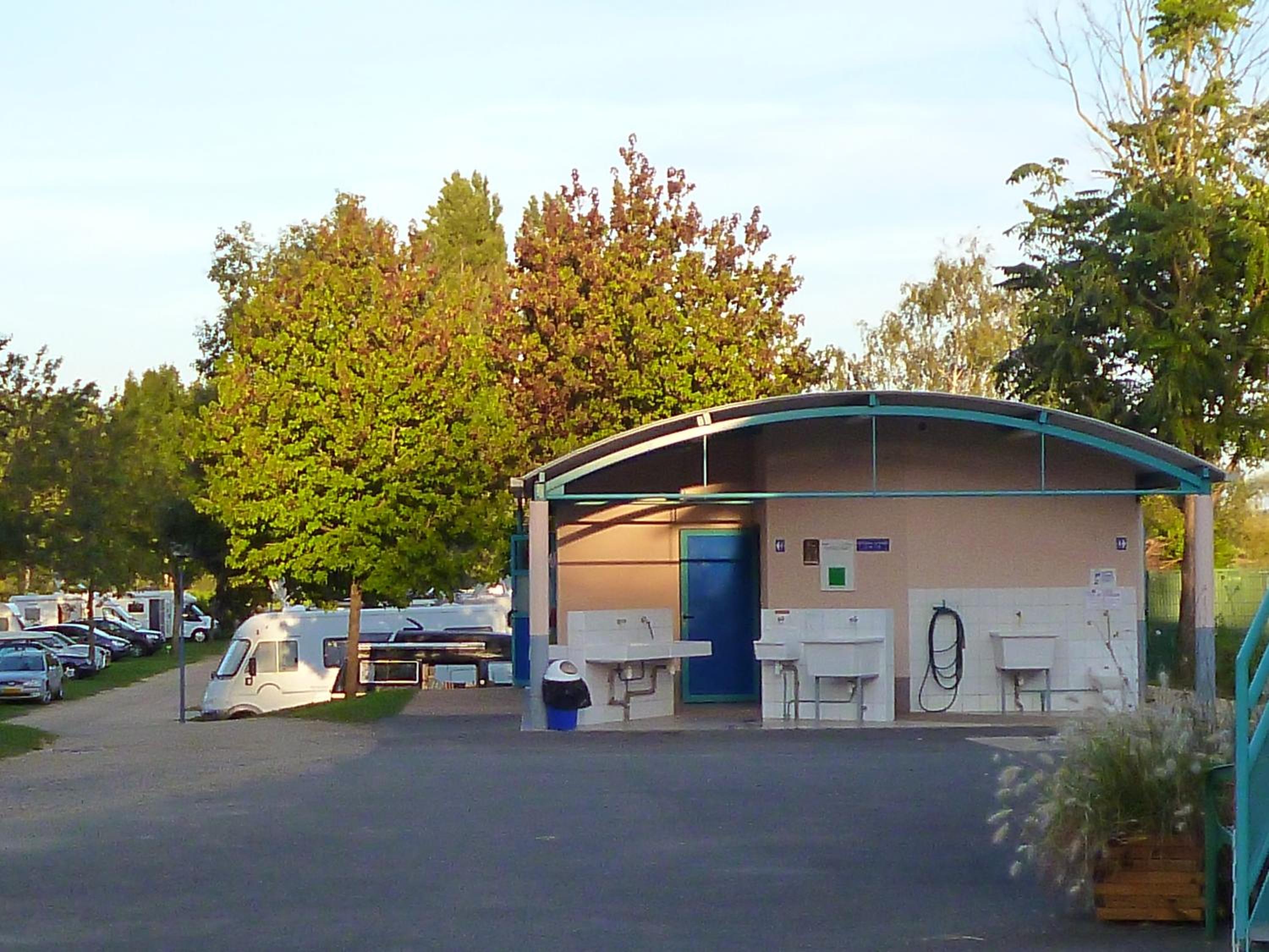 Camping de Tournus - Drole de cabane, photo 11