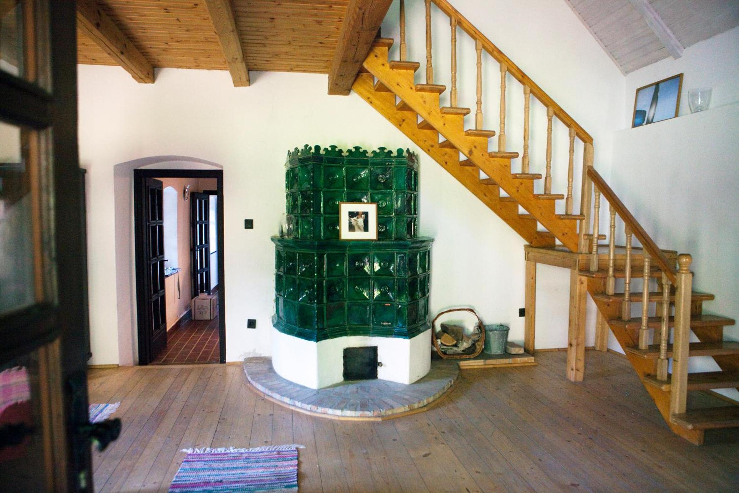 Photo 8