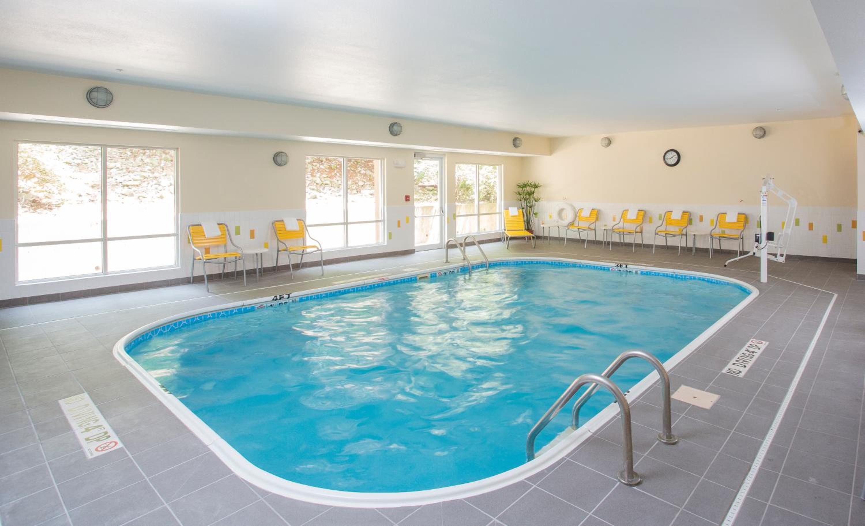 Fairfield Inn & Suites by Marriott Quincy view 4