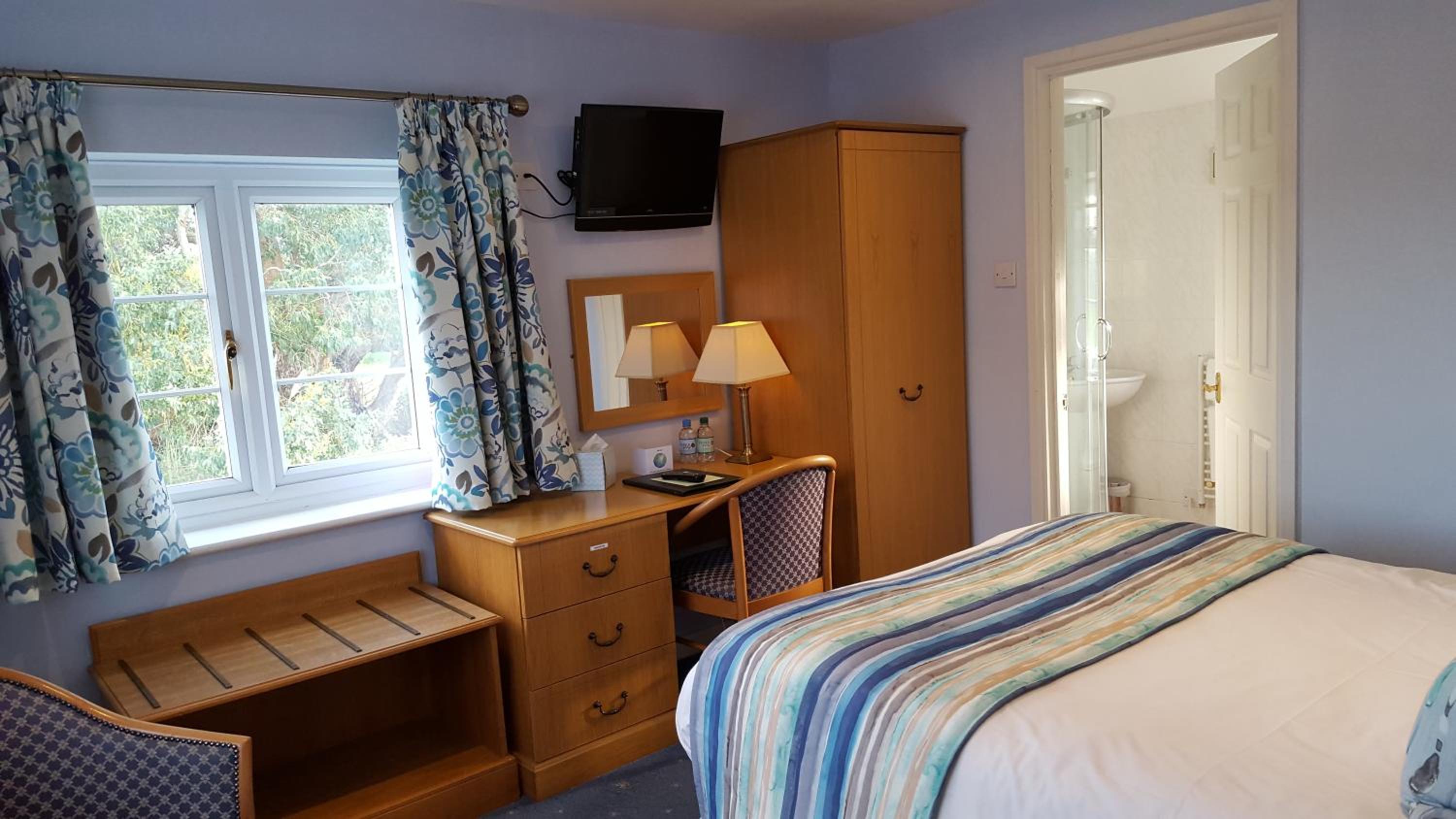 Bridgwater Vacations - Apple Tree Hotel - Property Image 2
