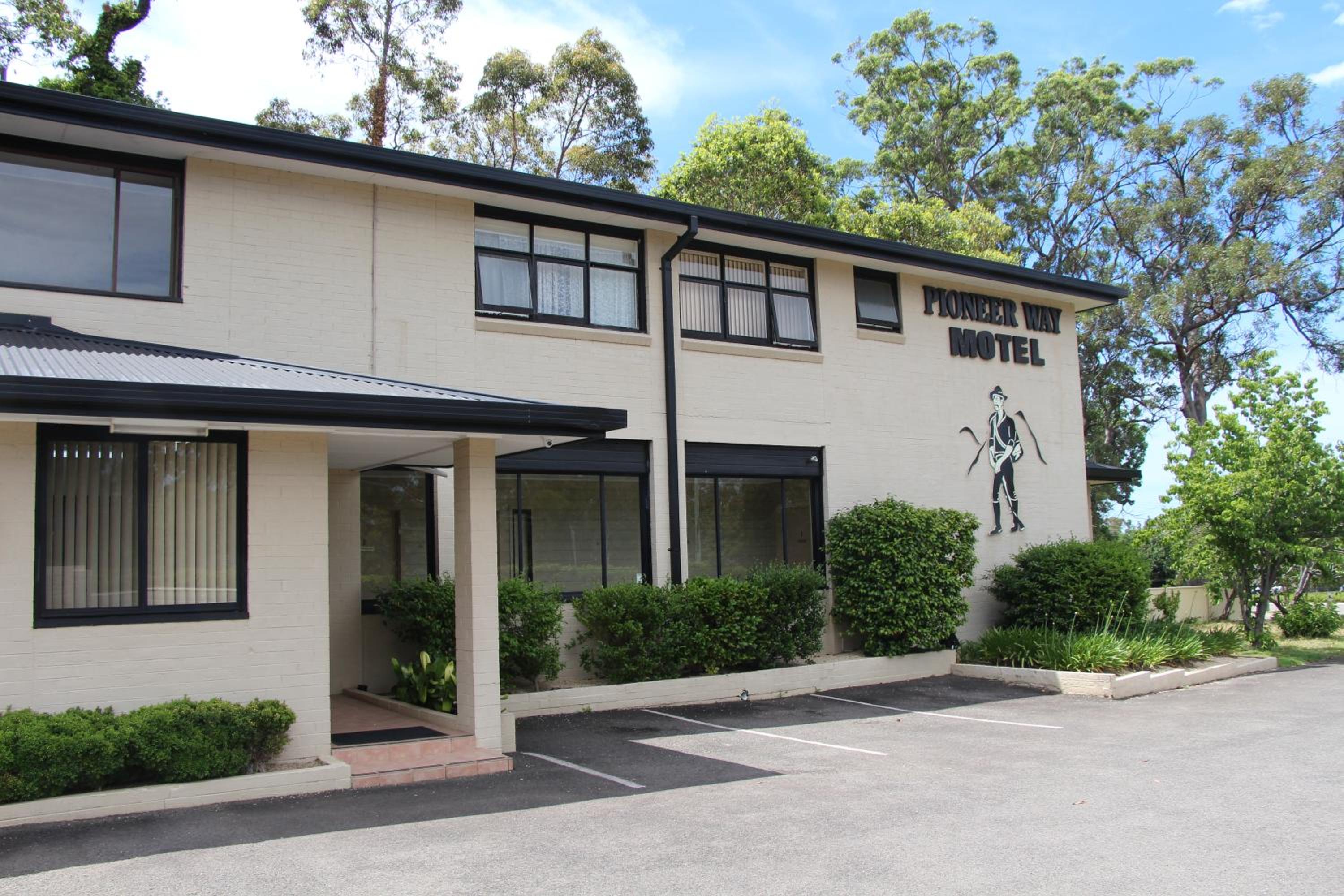 The Pioneer Way Motel