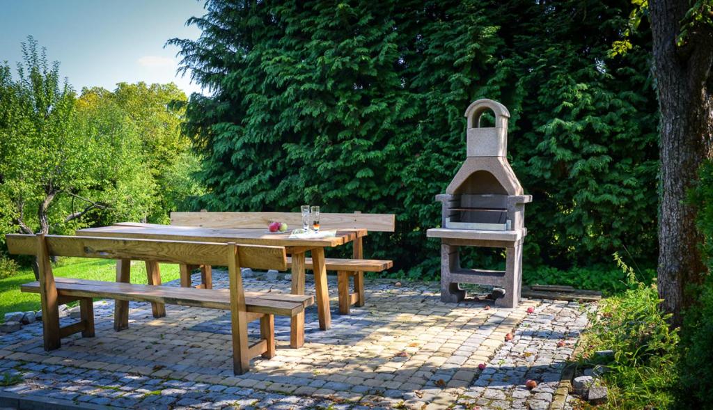 Family Retreat - Garden, Playground & BBQ view 5