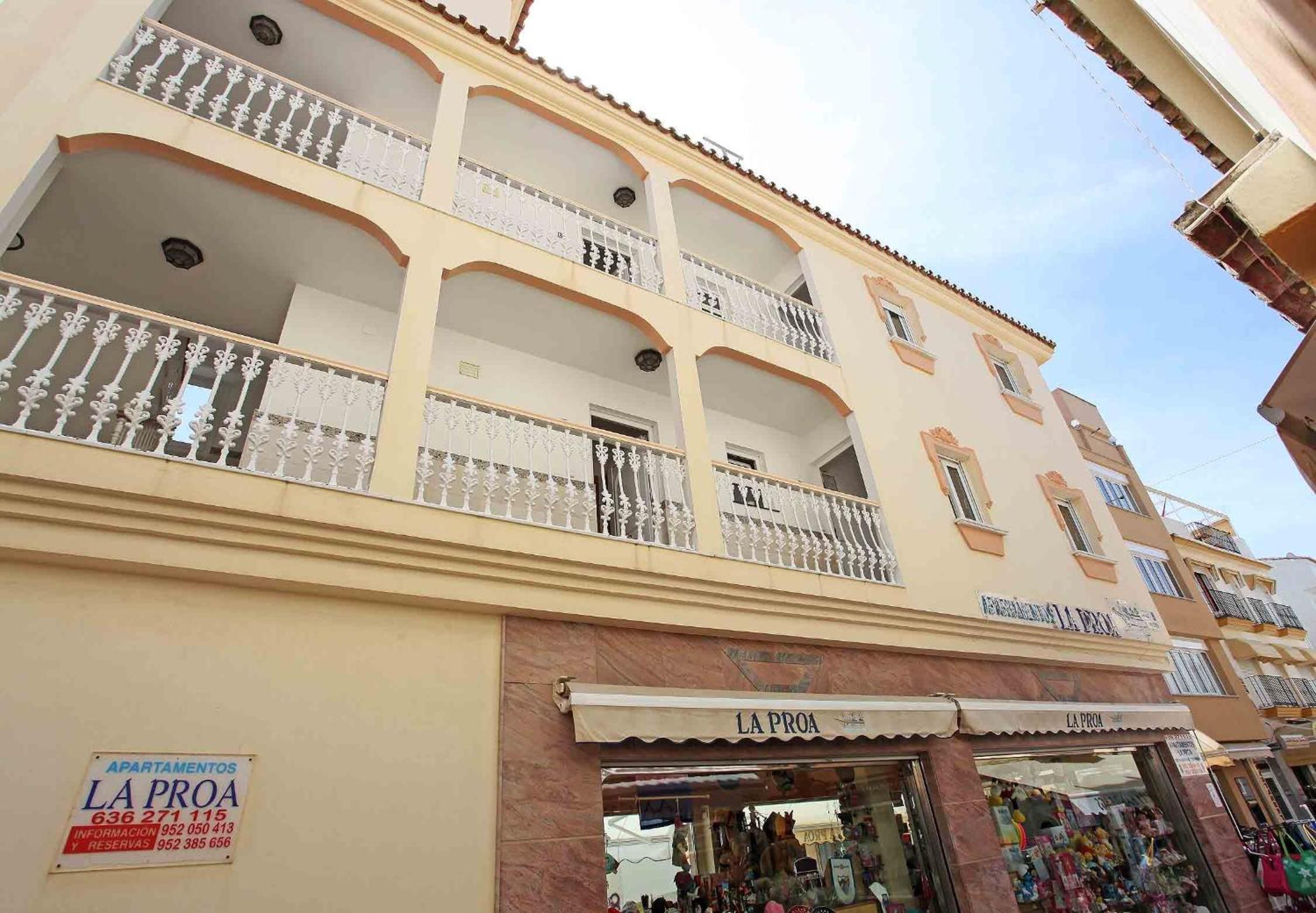 Apartamentos La Proa view 3