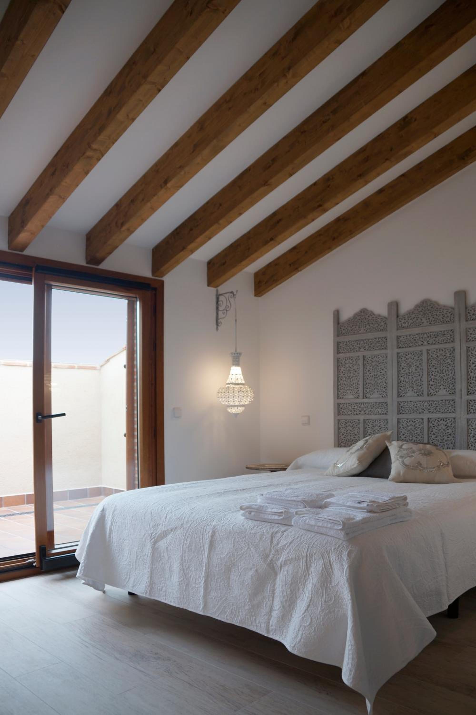 Casas de Valois view 2