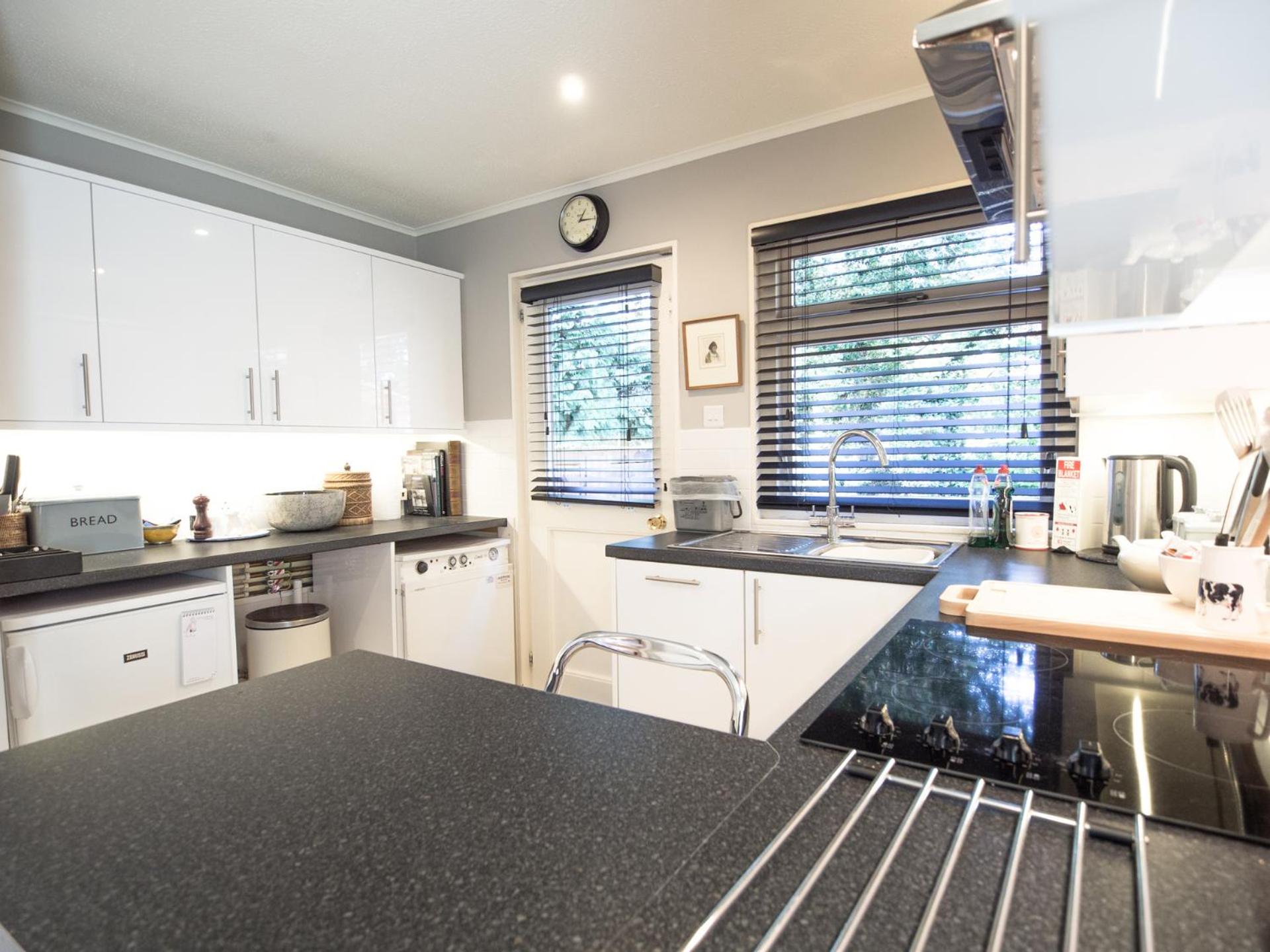 Yew Tree Cottage view 3