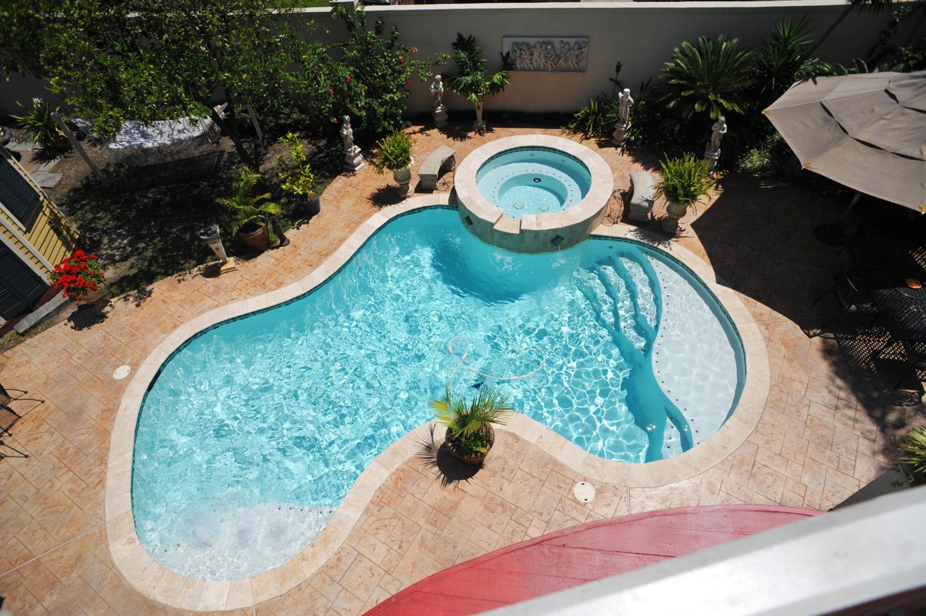 HH Whitney House - A Bed & Breakfast on the Historic Esplanade - Image 3