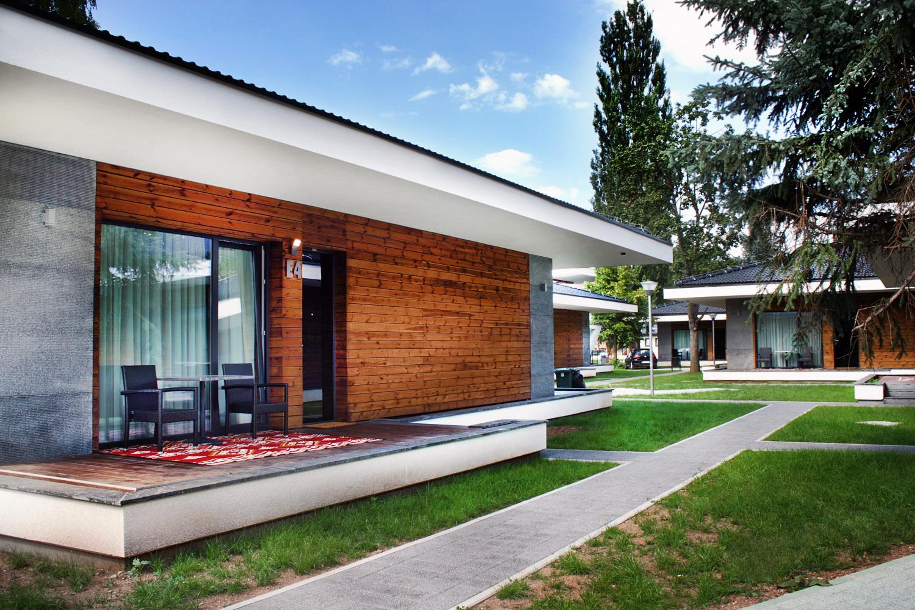 Villas and apartments Oaza
