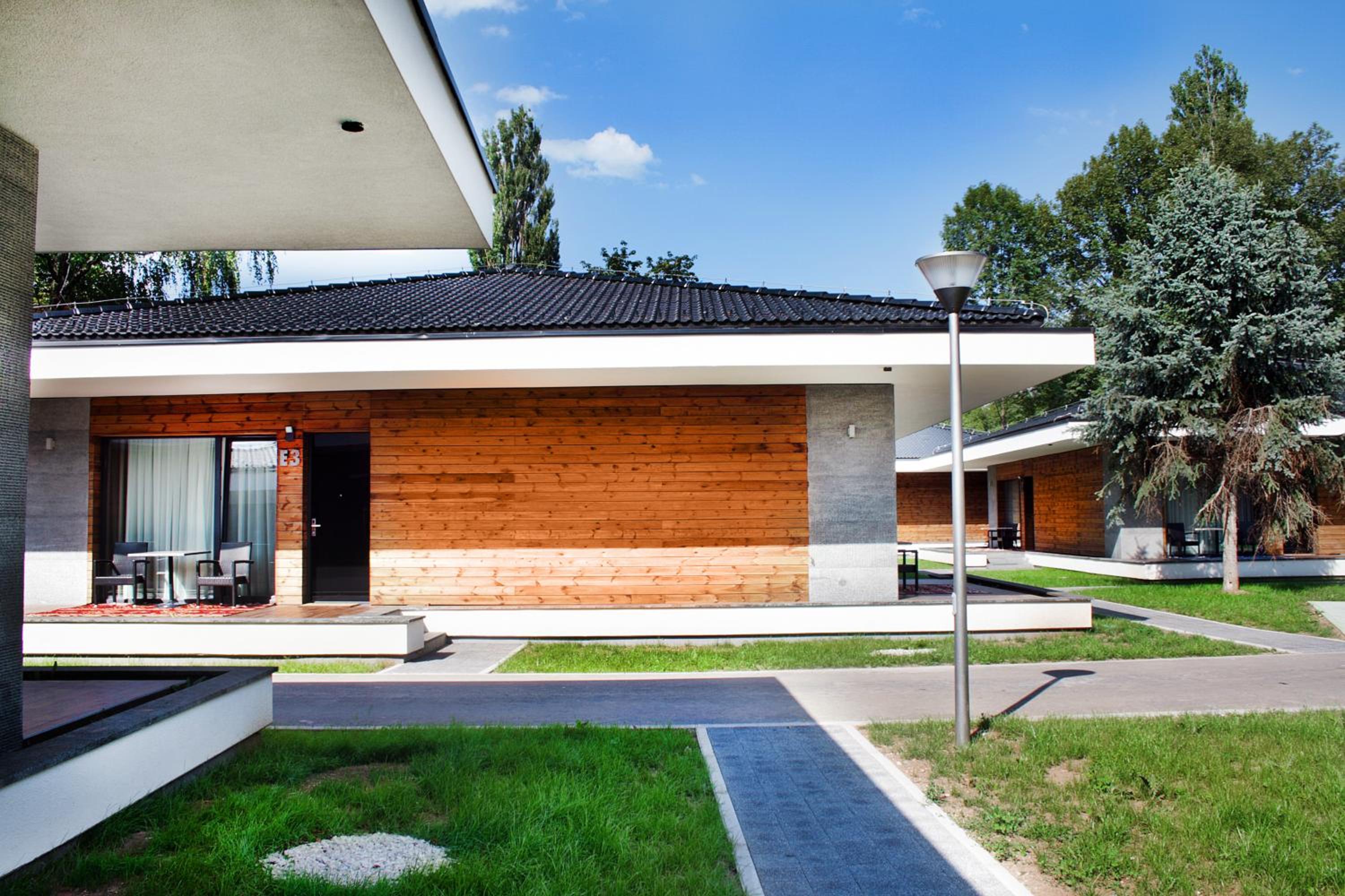 Villas and apartments Oaza