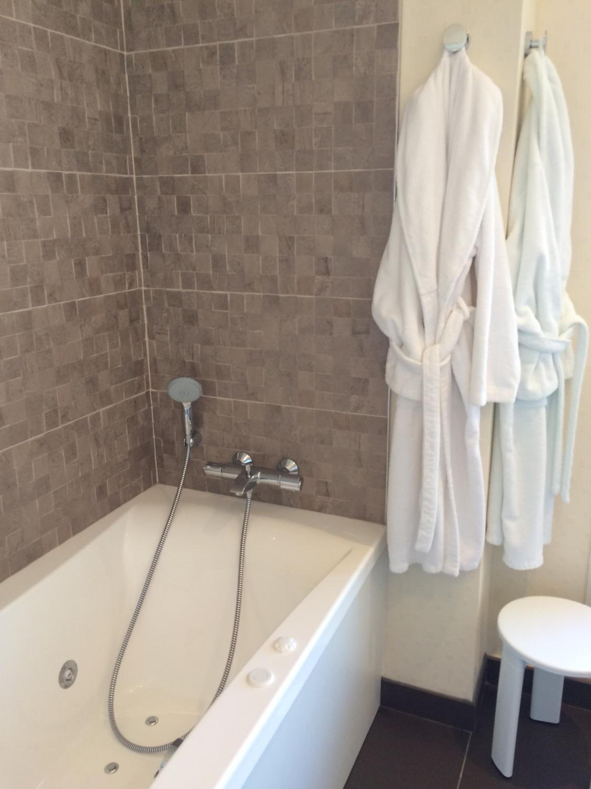 Photo 25