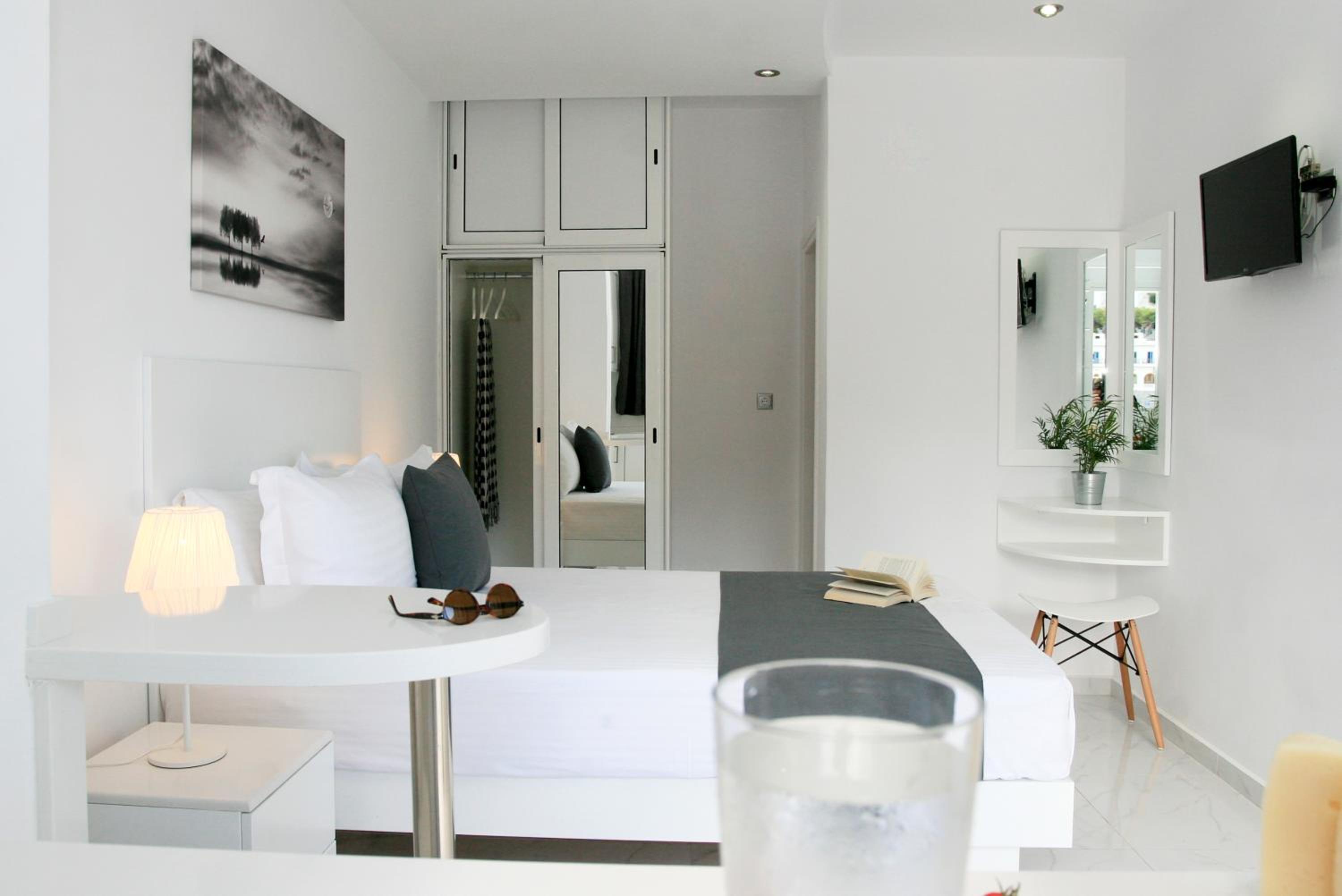 Vithos Seaside Aparthotel