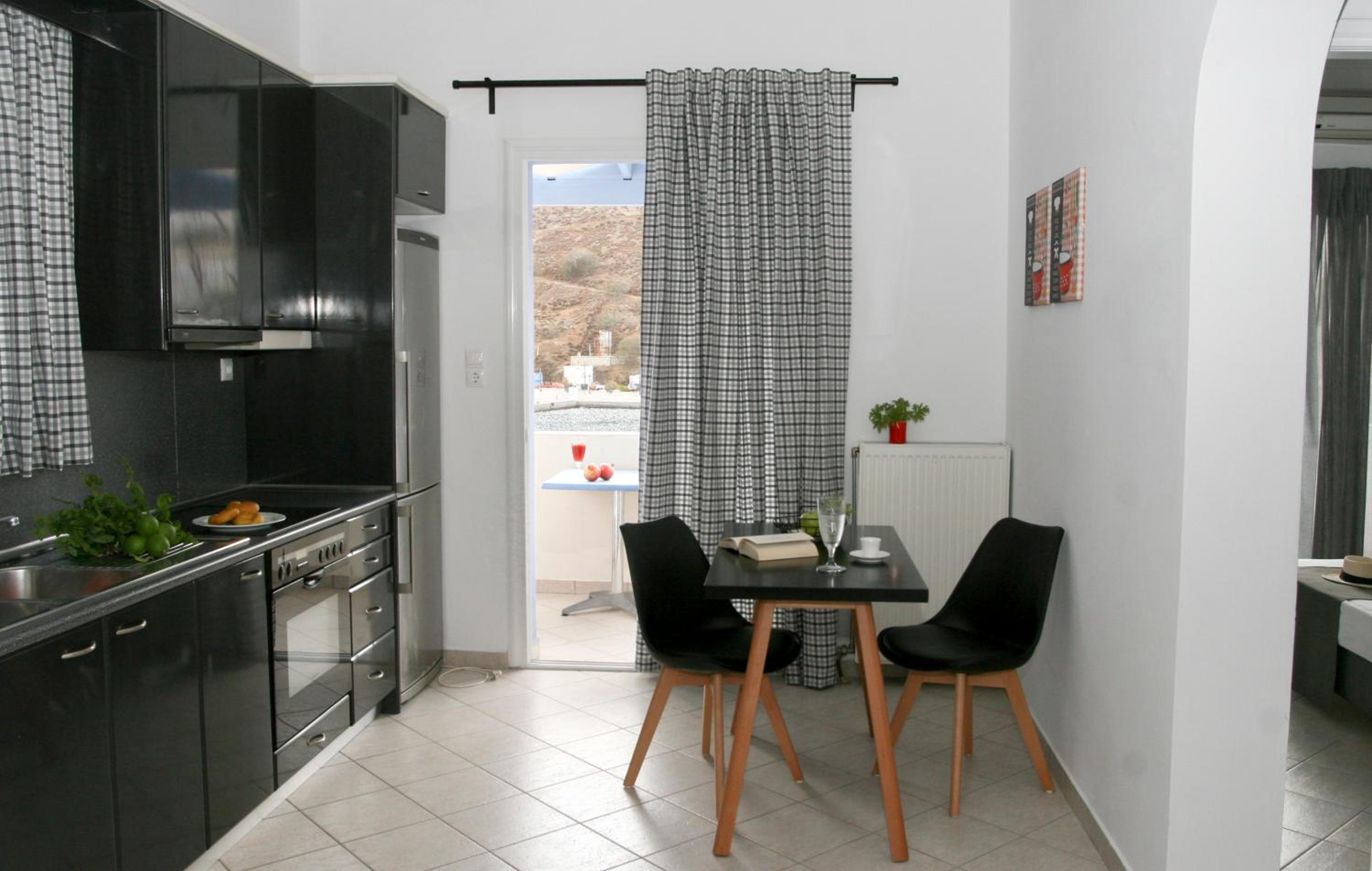 Vithos Seaside Aparthotel