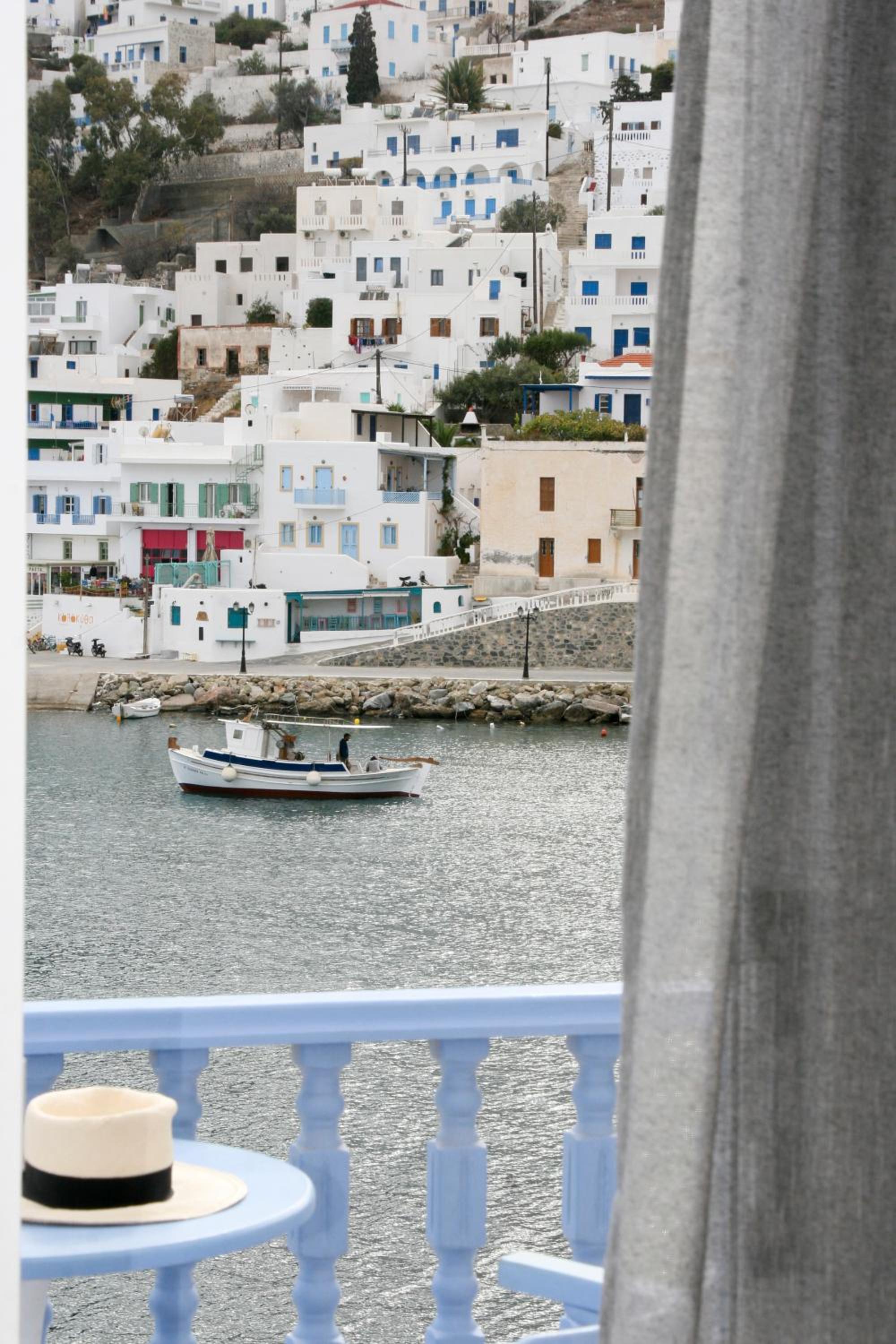 Vithos Seaside Aparthotel