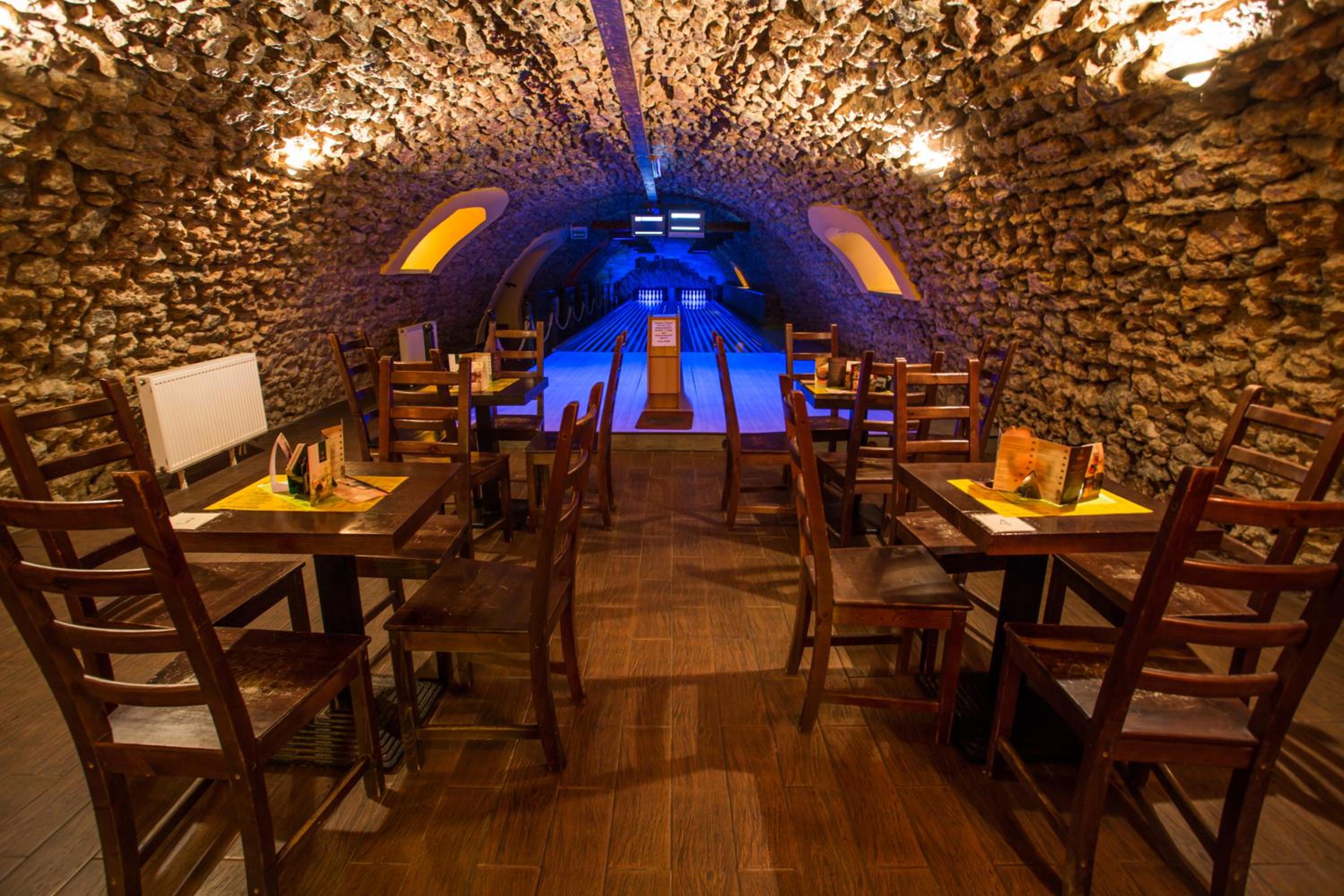 restaurant