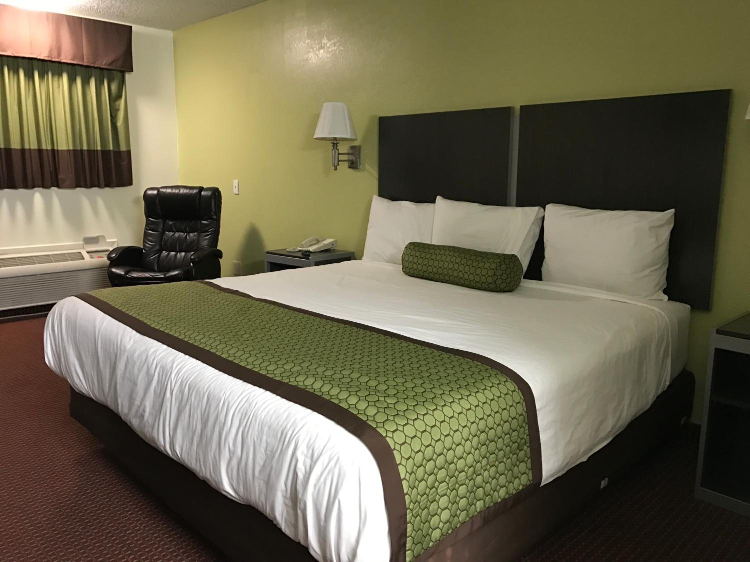 Southern Inn Minden view 5
