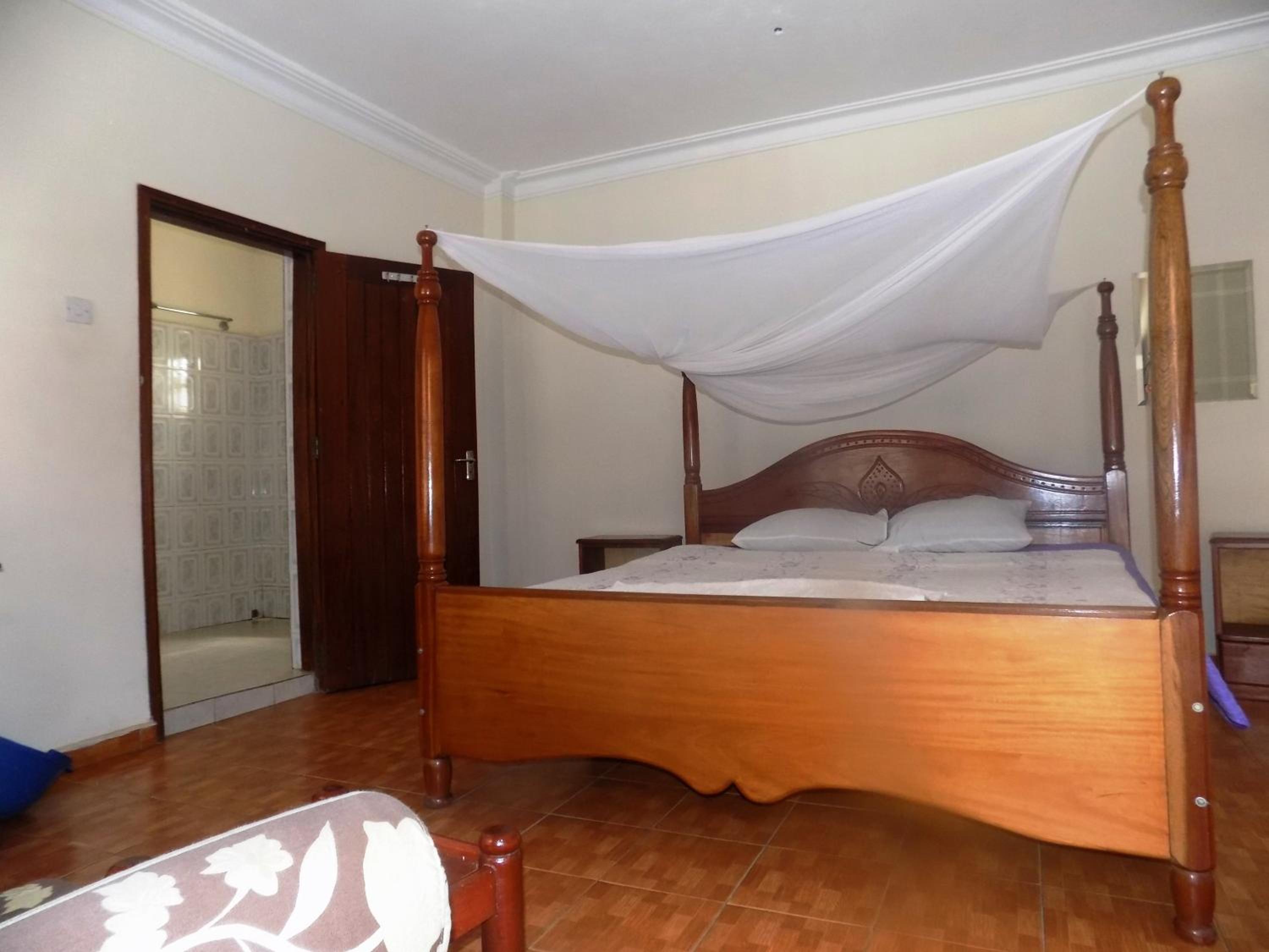 Tobiz Guest House Mbarara view 3