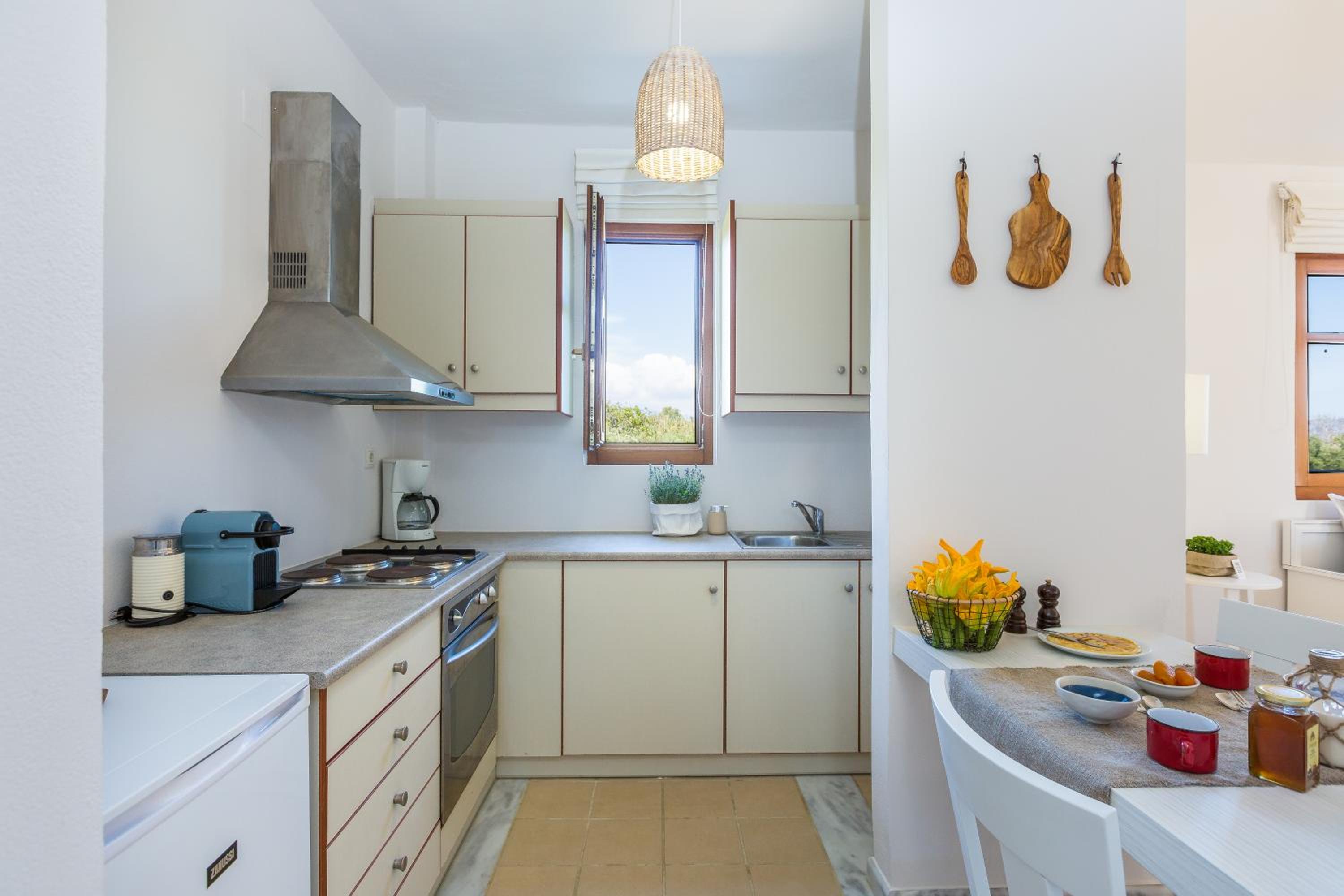 Mikro Livadi Special Lodges - Has an Eco Salt water pool - 150m from the beach