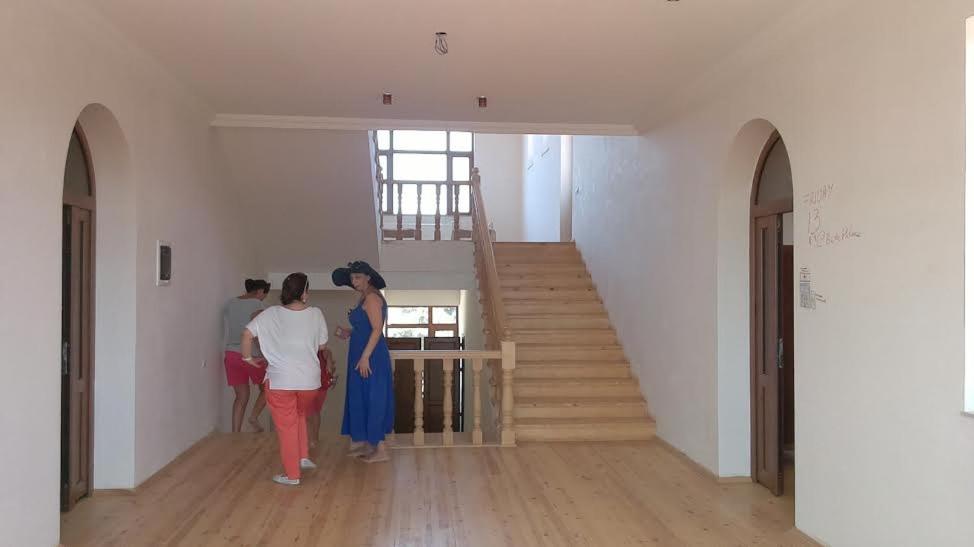 Shuvelan Cottage House